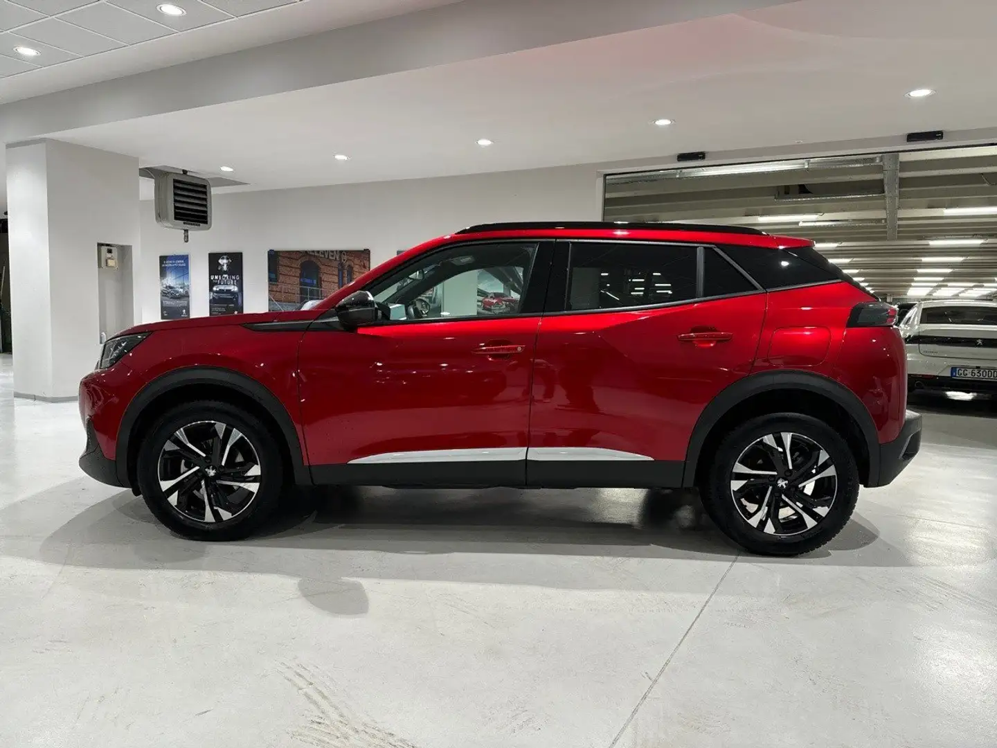 Peugeot 2008 PureTech 130 EAT8 Allure Pack S/S aut. Rouge - 2