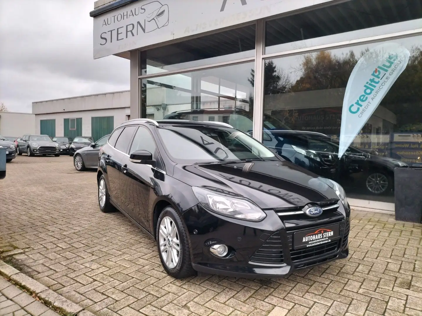 Ford Focus Turnier Titanium Schwarz - 1