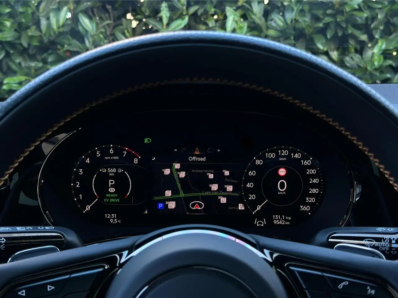Bentley Continental GT 2025 — фото 16