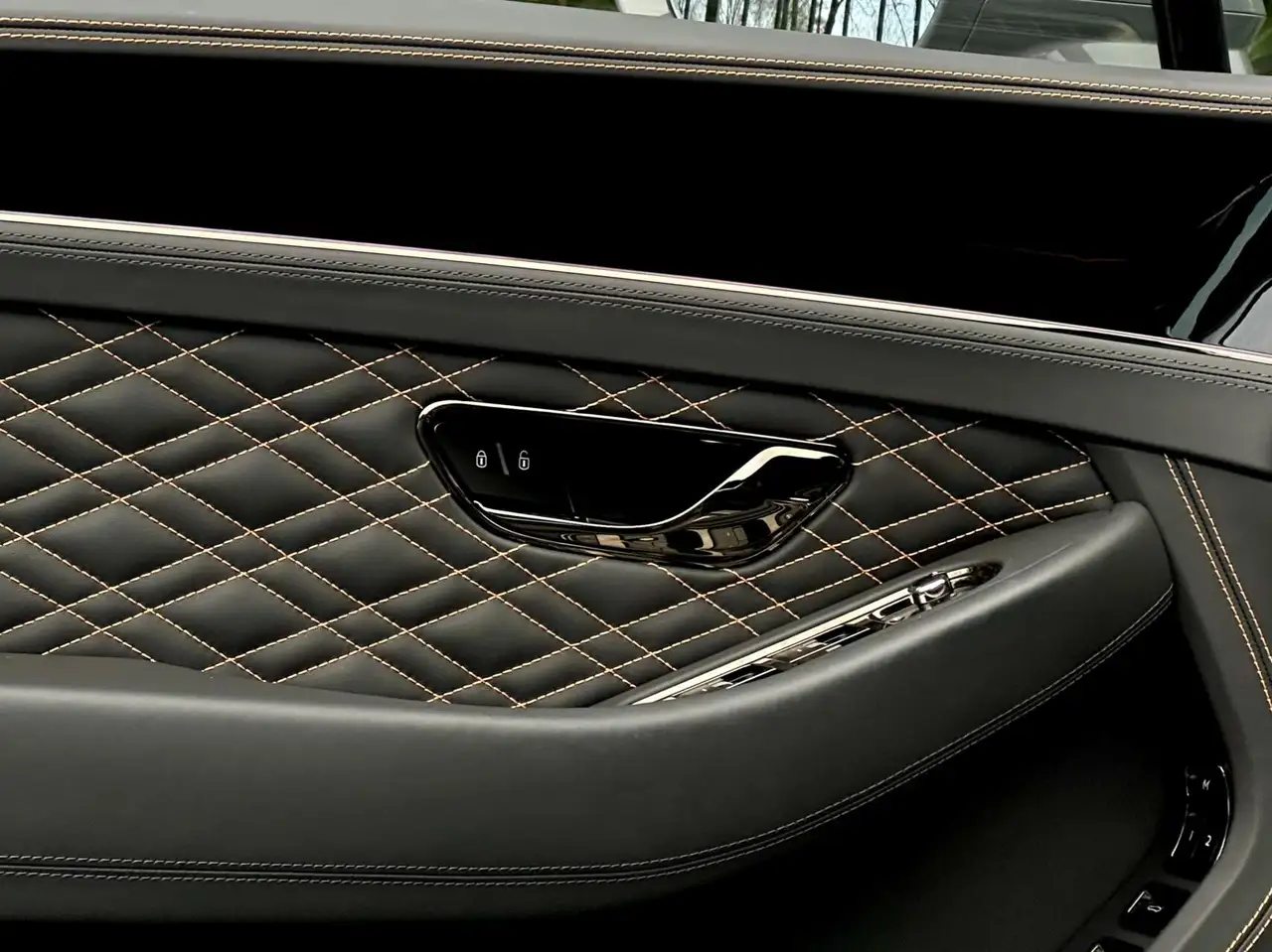 Bentley Continental GT 2025 — фото 40