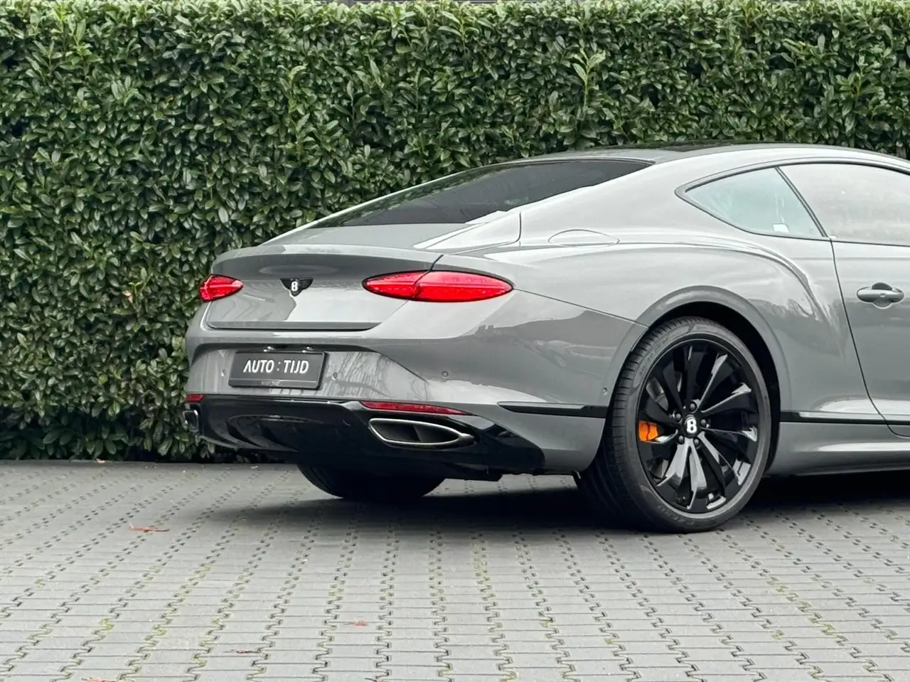 Bentley Continental GT 2025 — фото 20