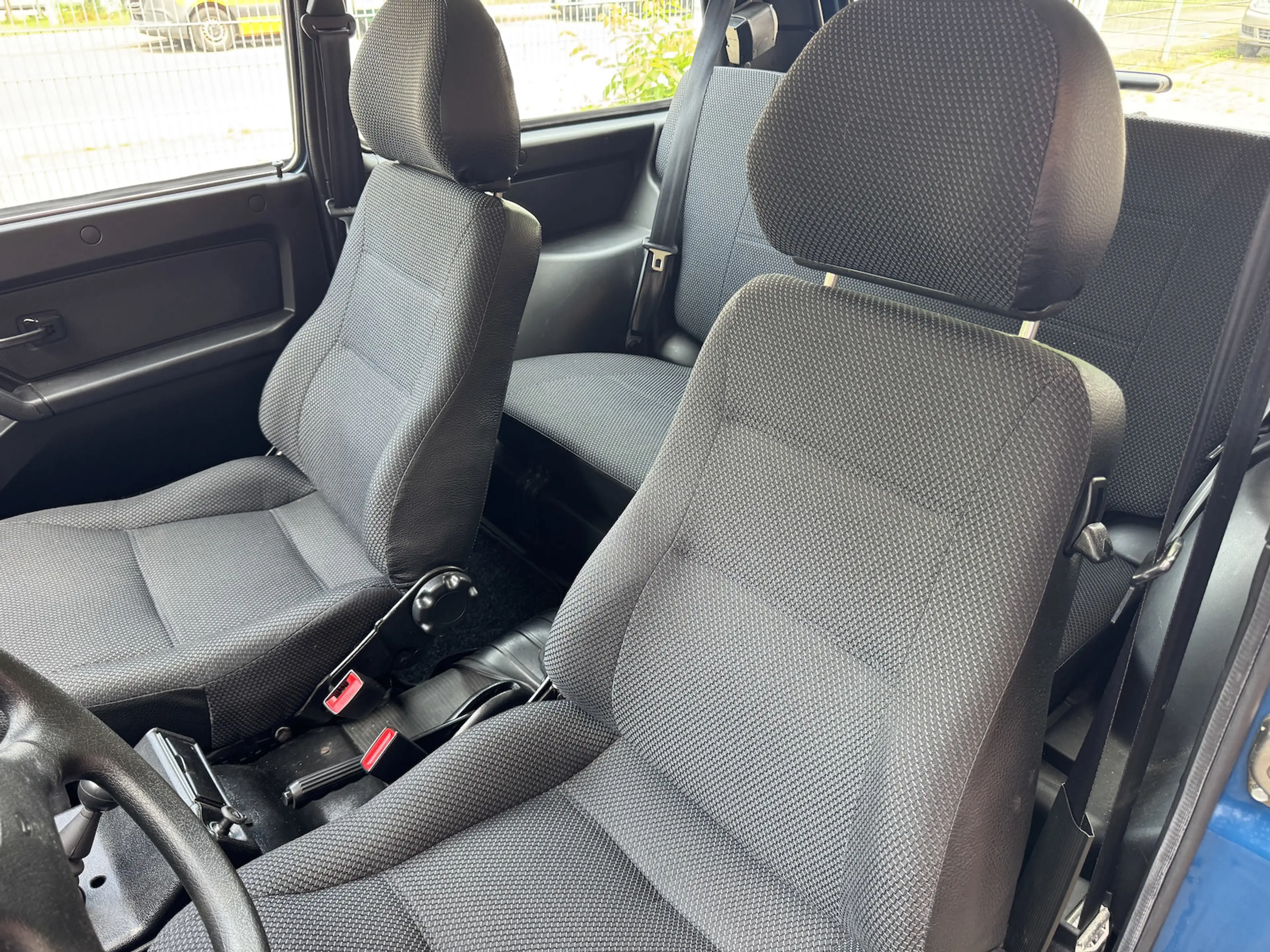 Lada Niva TAIGA Day 4x4 wie neu 2121DE Standhzg. Navi — photo 12