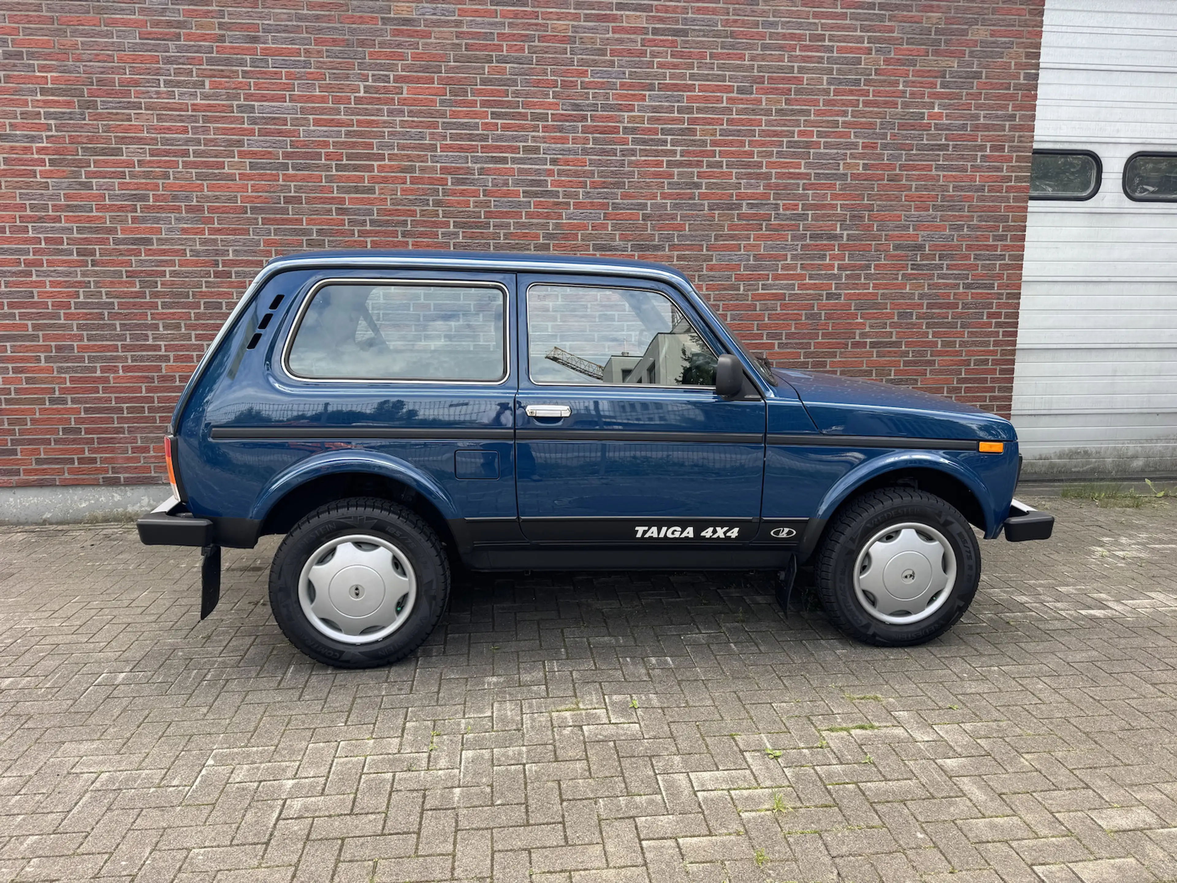 Lada Niva TAIGA Day 4x4 wie neu 2121DE Standhzg. Navi — photo 6