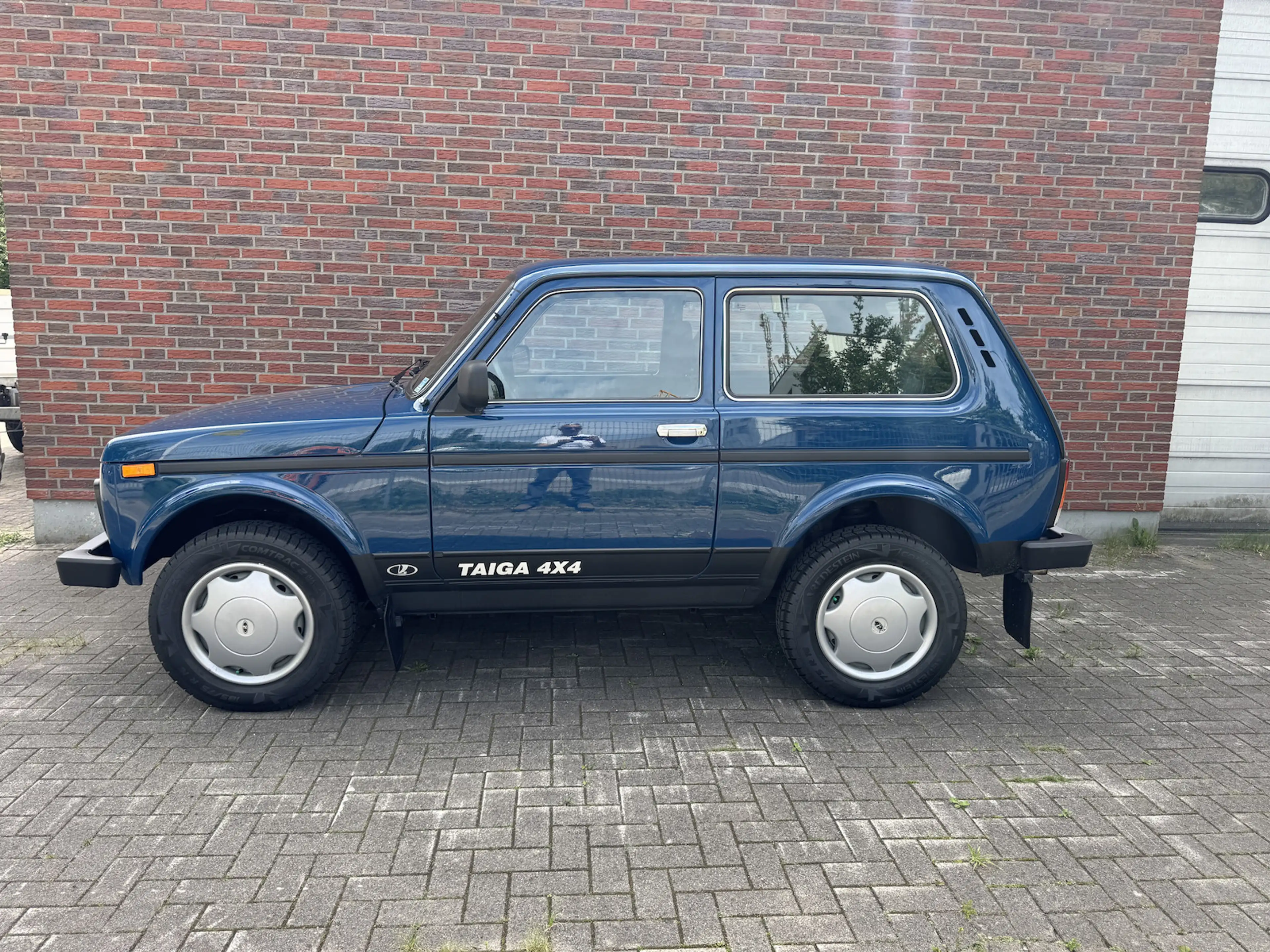 Lada Niva TAIGA Day 4x4 wie neu 2121DE Standhzg. Navi — photo 5