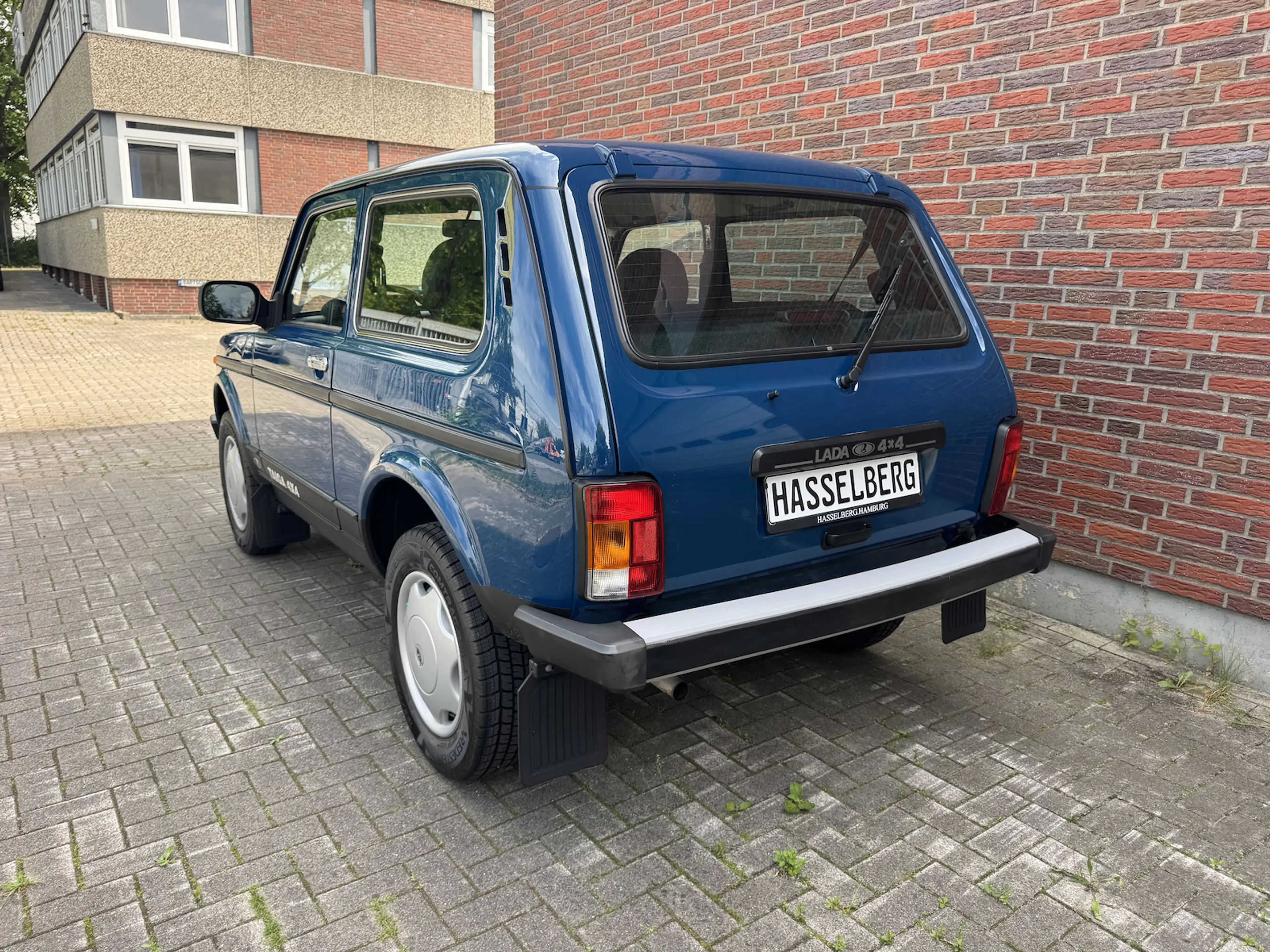 Lada Niva TAIGA Day 4x4 wie neu 2121DE Standhzg. Navi — photo 9