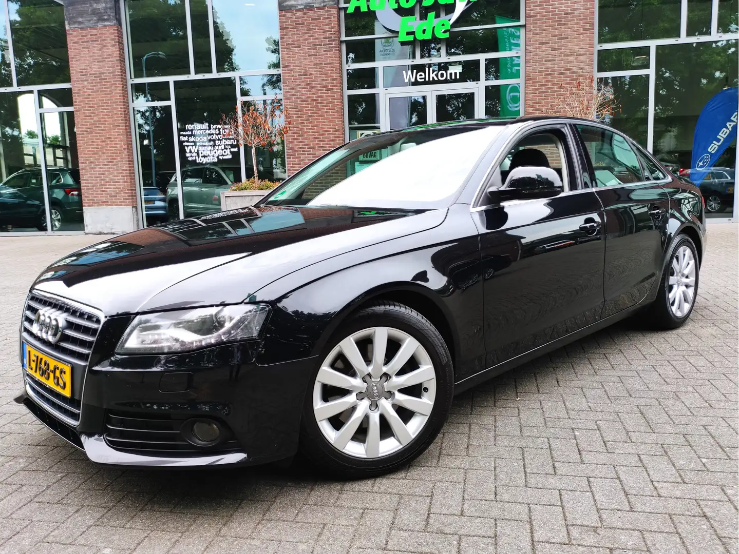 Audi A4 Limousine 1.8 TFSI Stoelverwarming - Parkeersensor Zwart - 2