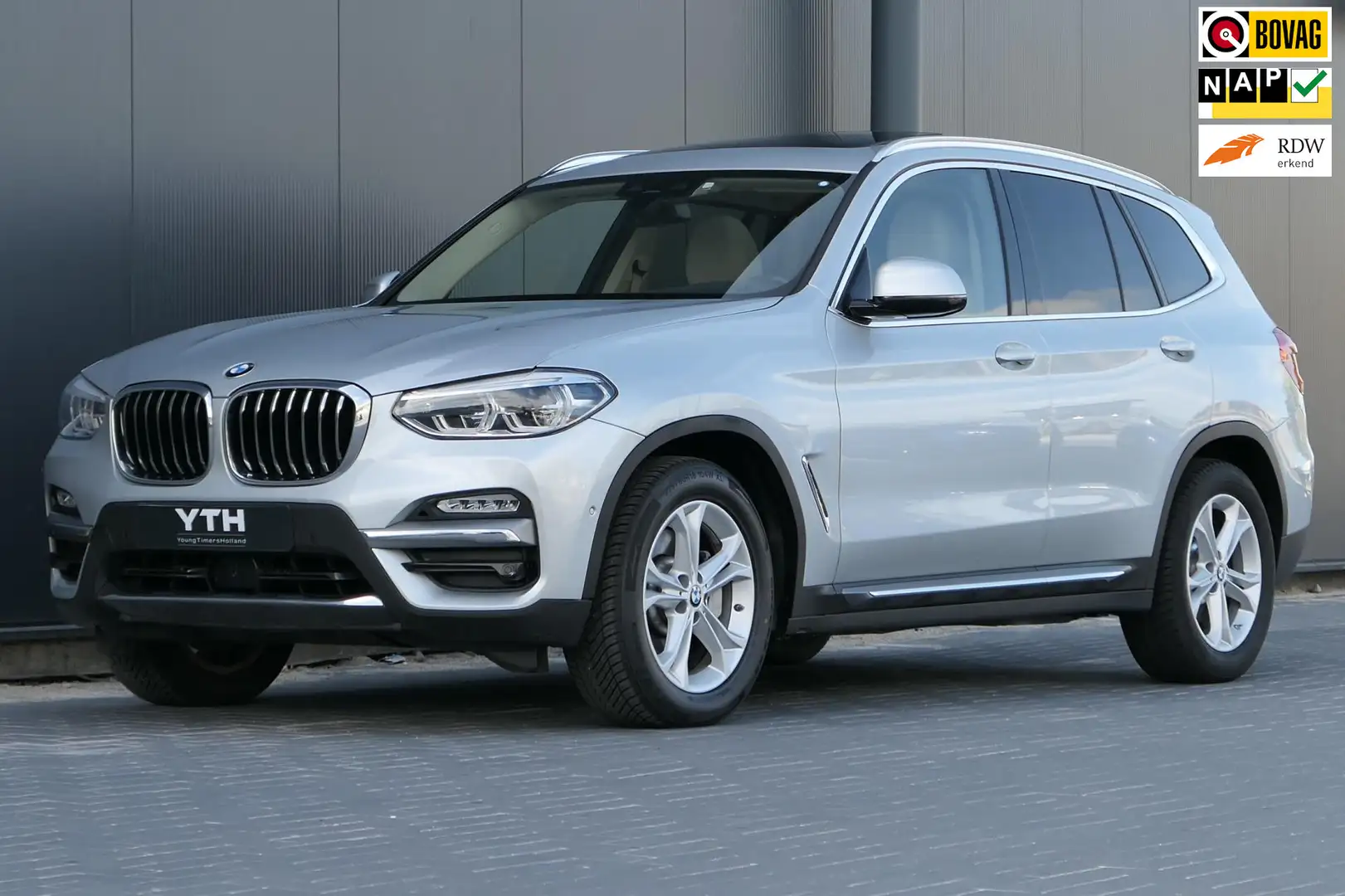 BMW X3 XDrive30i High Executive Panorama Memory Leder Sto Grijs - 1