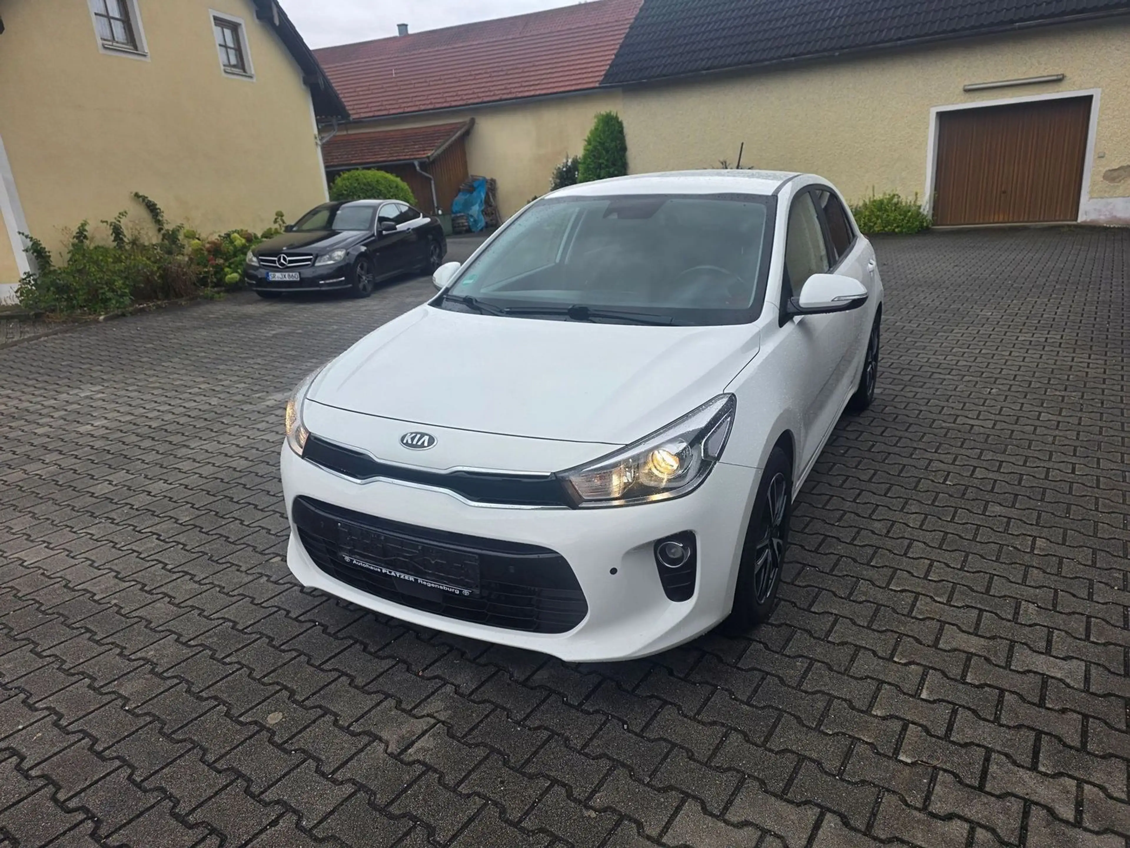 Kia Rio Spirit 120 PS Carplay AHK Alu 64000Km — photo 2