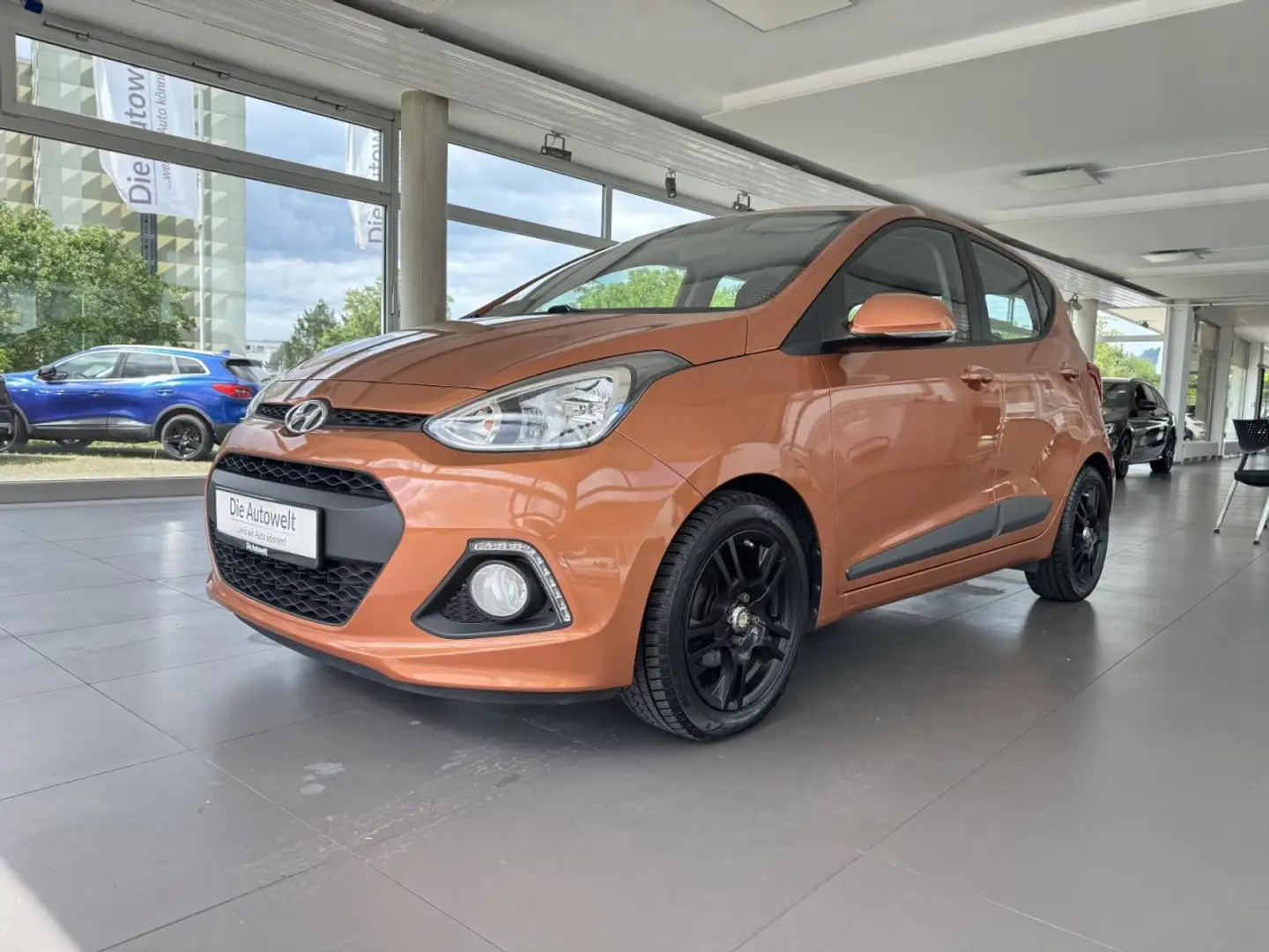 Hyundai i10 FIFA World Cup Edition 1.2 GRA SHZG KLIMA ZV Orange - 2
