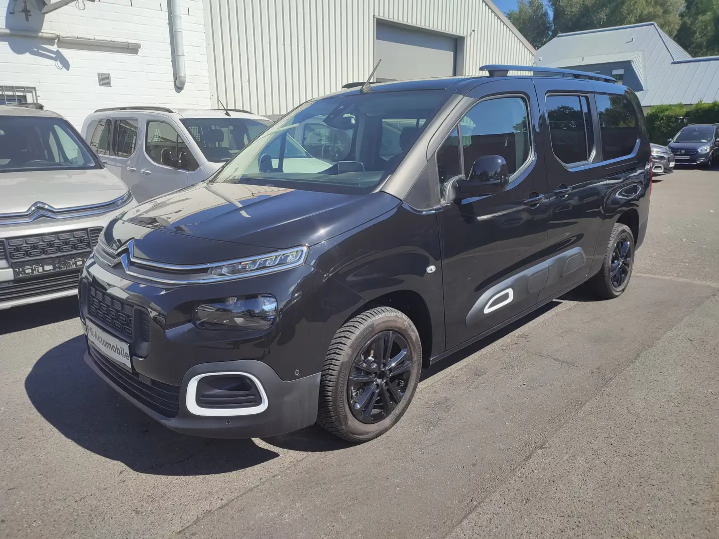 Citroen Berlingo PureTech 130 XL EAT8 Klimaaut/PDC+Cam Schwarz - 1