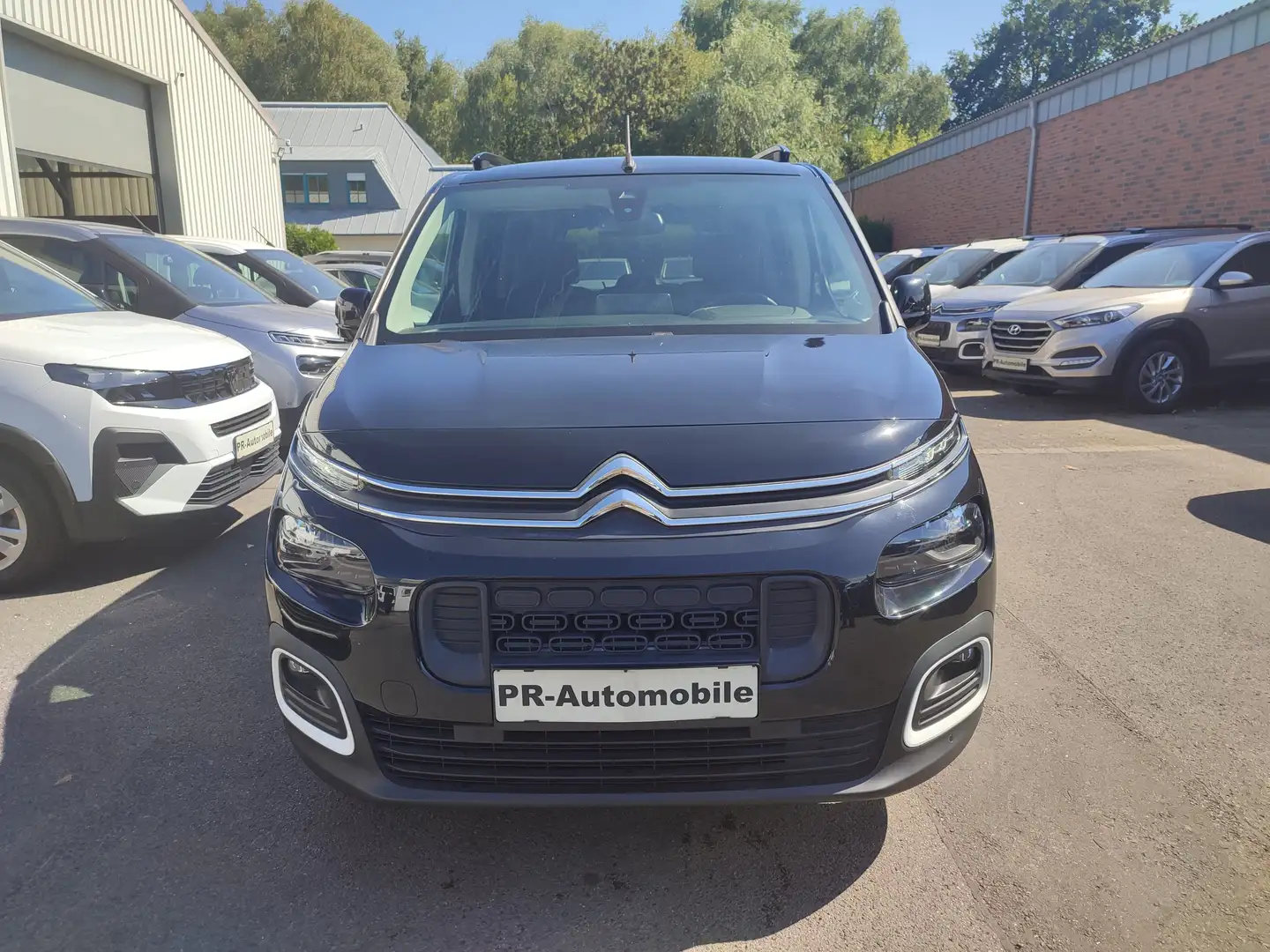 Citroen Berlingo PureTech 130 XL EAT8 Klimaaut/PDC+Cam Schwarz - 2