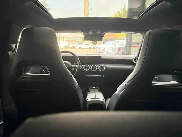 Mercedes-Benz Cla view 12