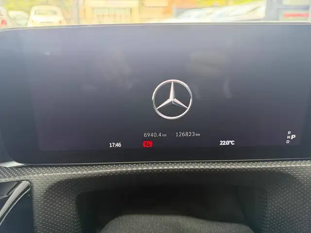 Mercedes-Benz Cla view 10