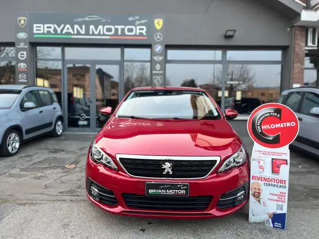 Peugeot 308 view 2