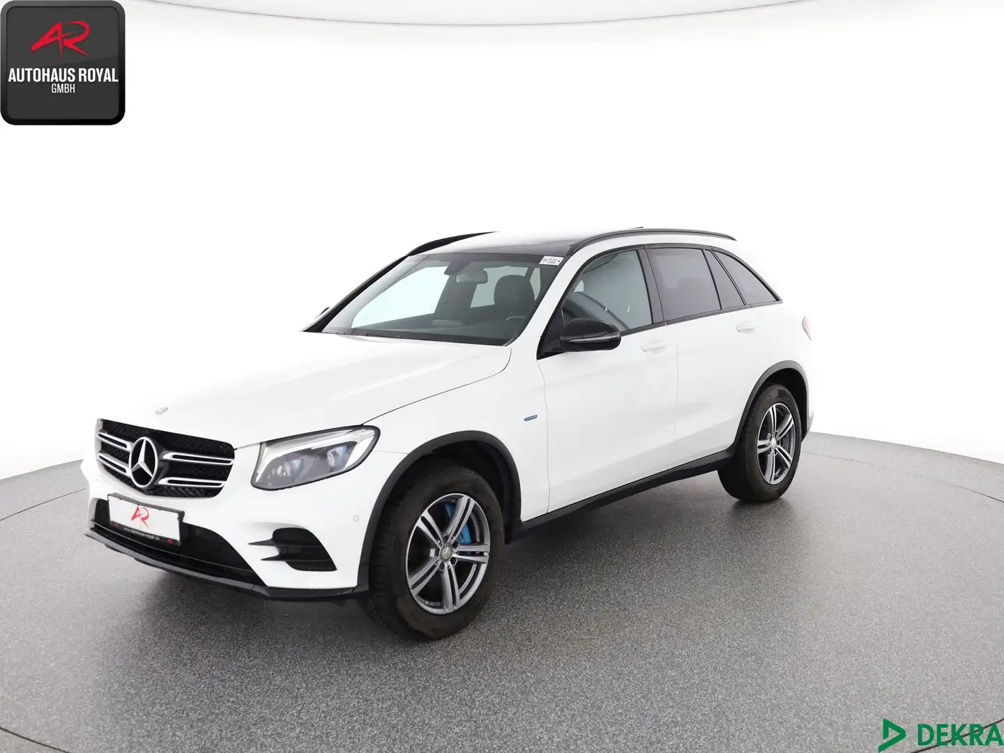 Mercedes-Benz GLC 350 GLC 350 e 4M AMG NIGHT PANORAMA,SCHECKHEFT,1.HD Weiß - 1