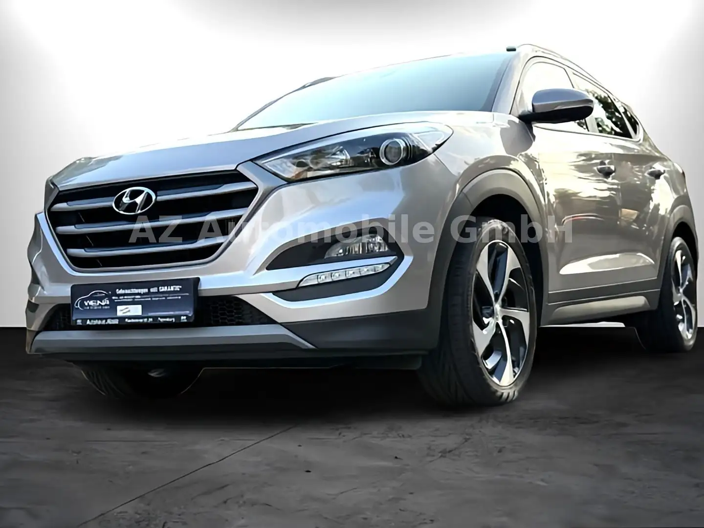 Hyundai TUCSON 2.0 4WD 1HAND/LEDER/NAV/KAMERA/GARANTIE Grigio - 1