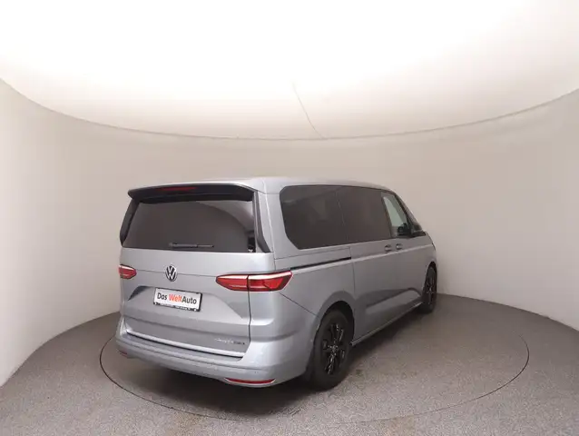 Volkswagen Multivan view 4