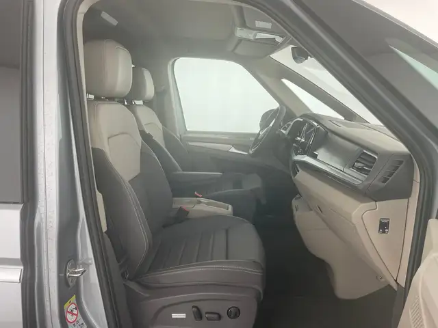 Volkswagen Multivan view 12
