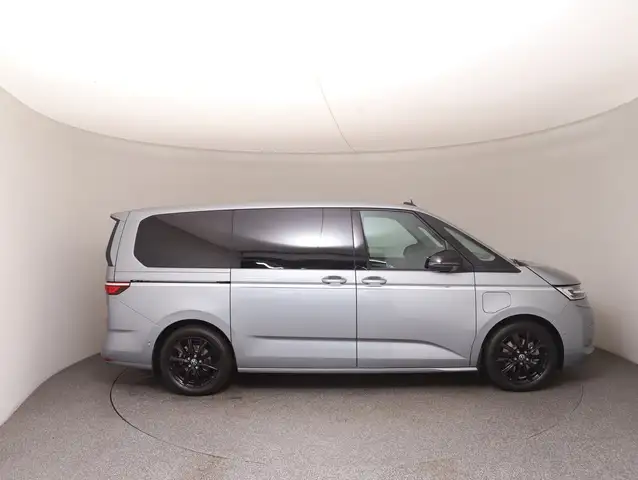 Volkswagen Multivan view 7