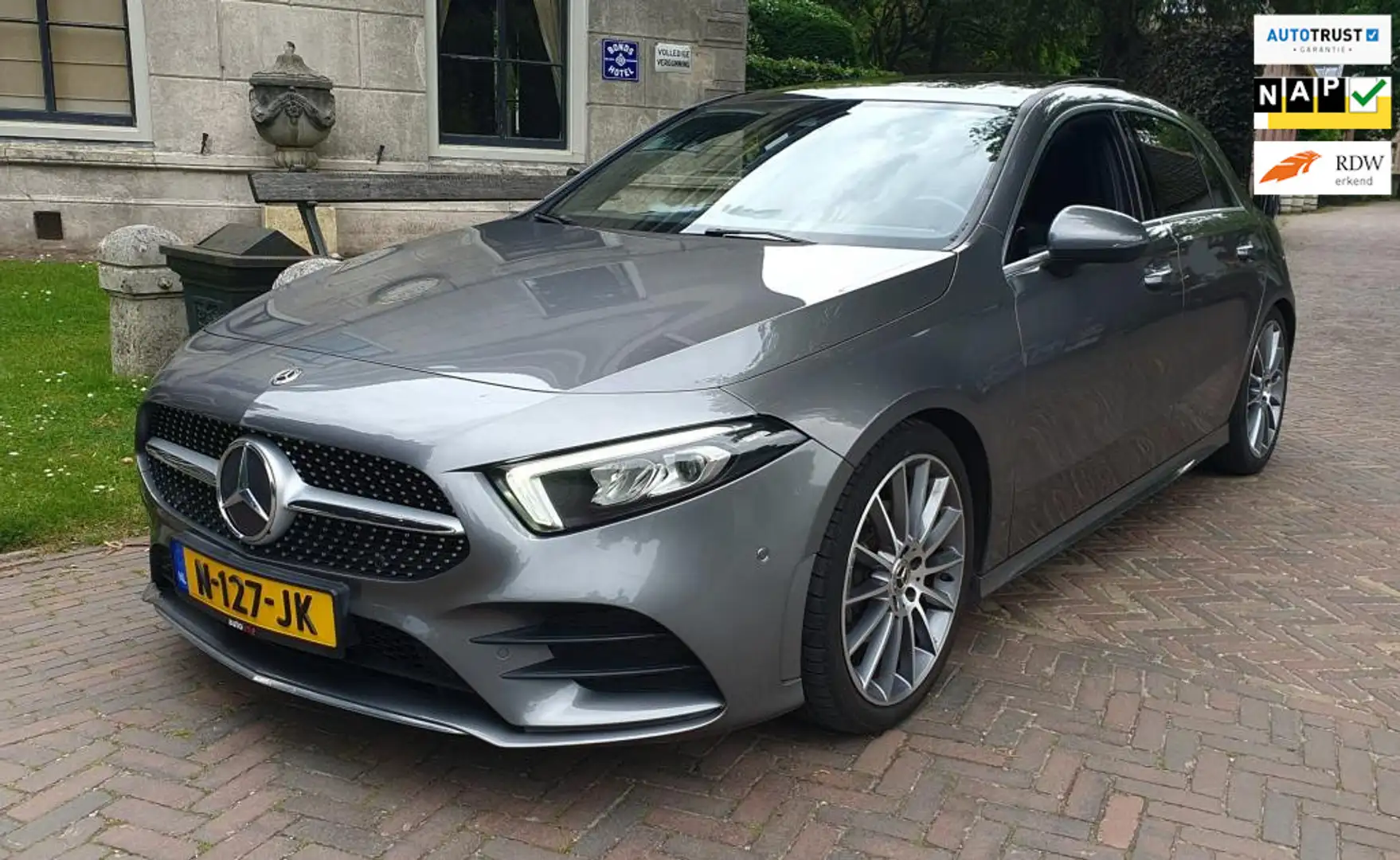Mercedes-Benz A 200 Edition Premium/AMG/aut/pannodak/sfeerverl/ Grijs - 1