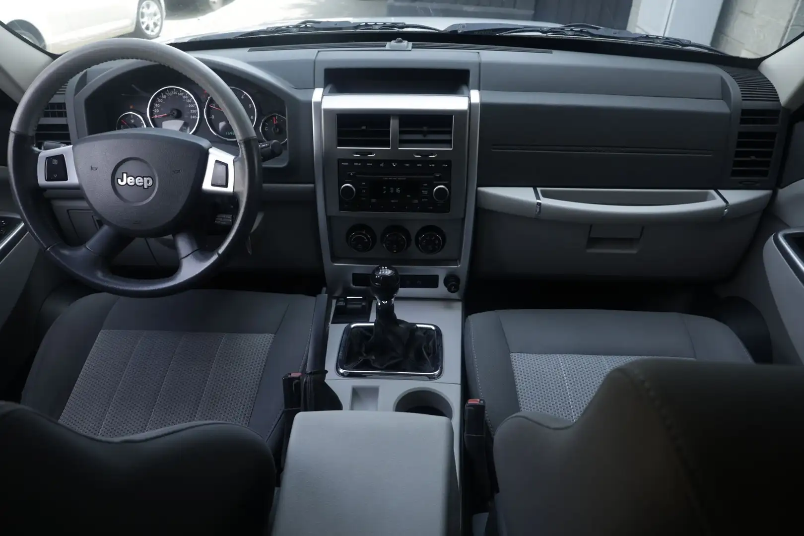 Jeep Cherokee Jeep Cherokee 2.8 CRD DPF Limited 130KW ANNO 2010 Grigio - 2
