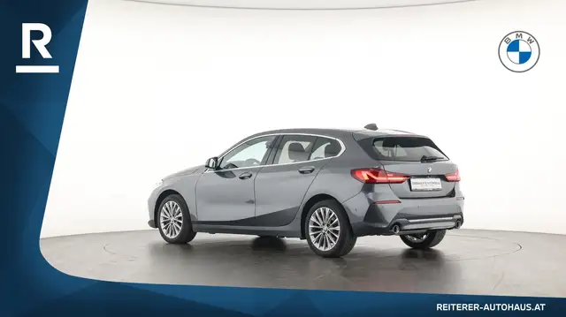BMW 1 Series view 4