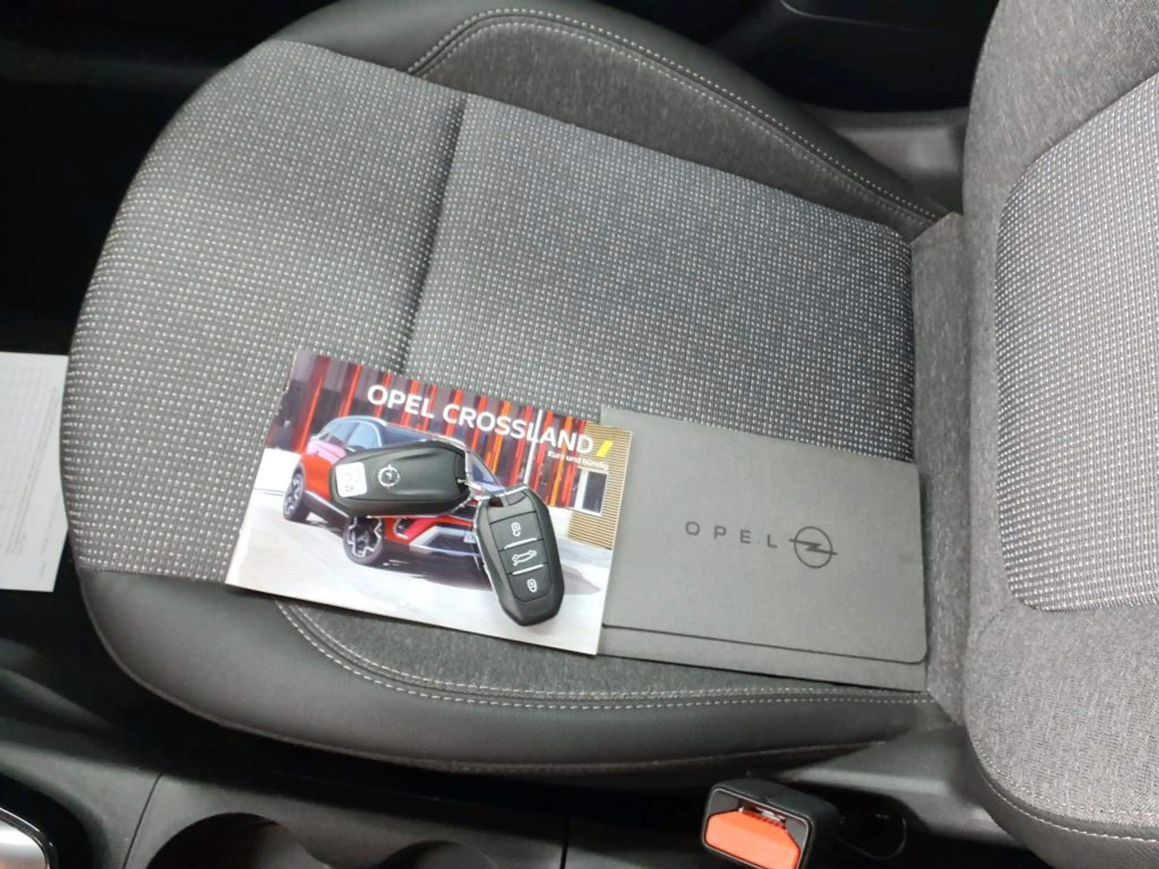 Opel Crossland 1.2 Automatik Elegance *SHZ*CAM*NAVI* — photo 8
