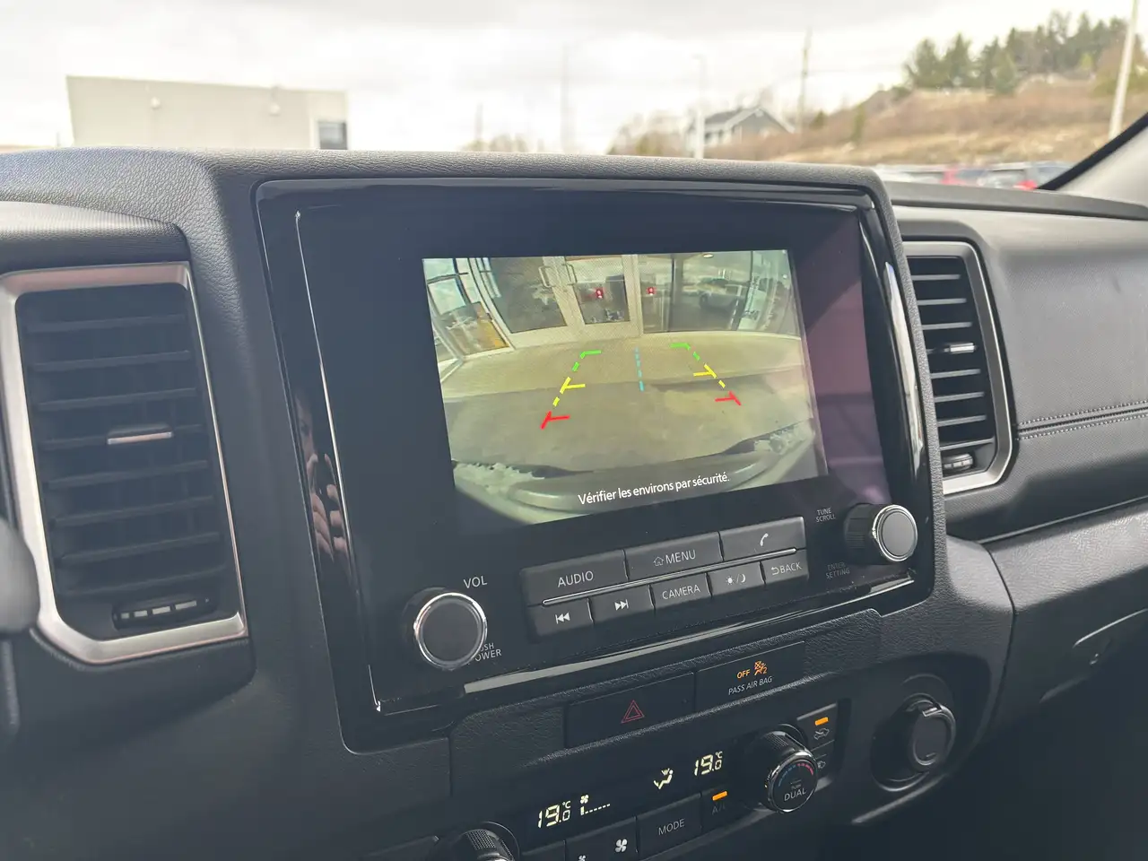 Nissan Frontier снимка Nissan Frontier
