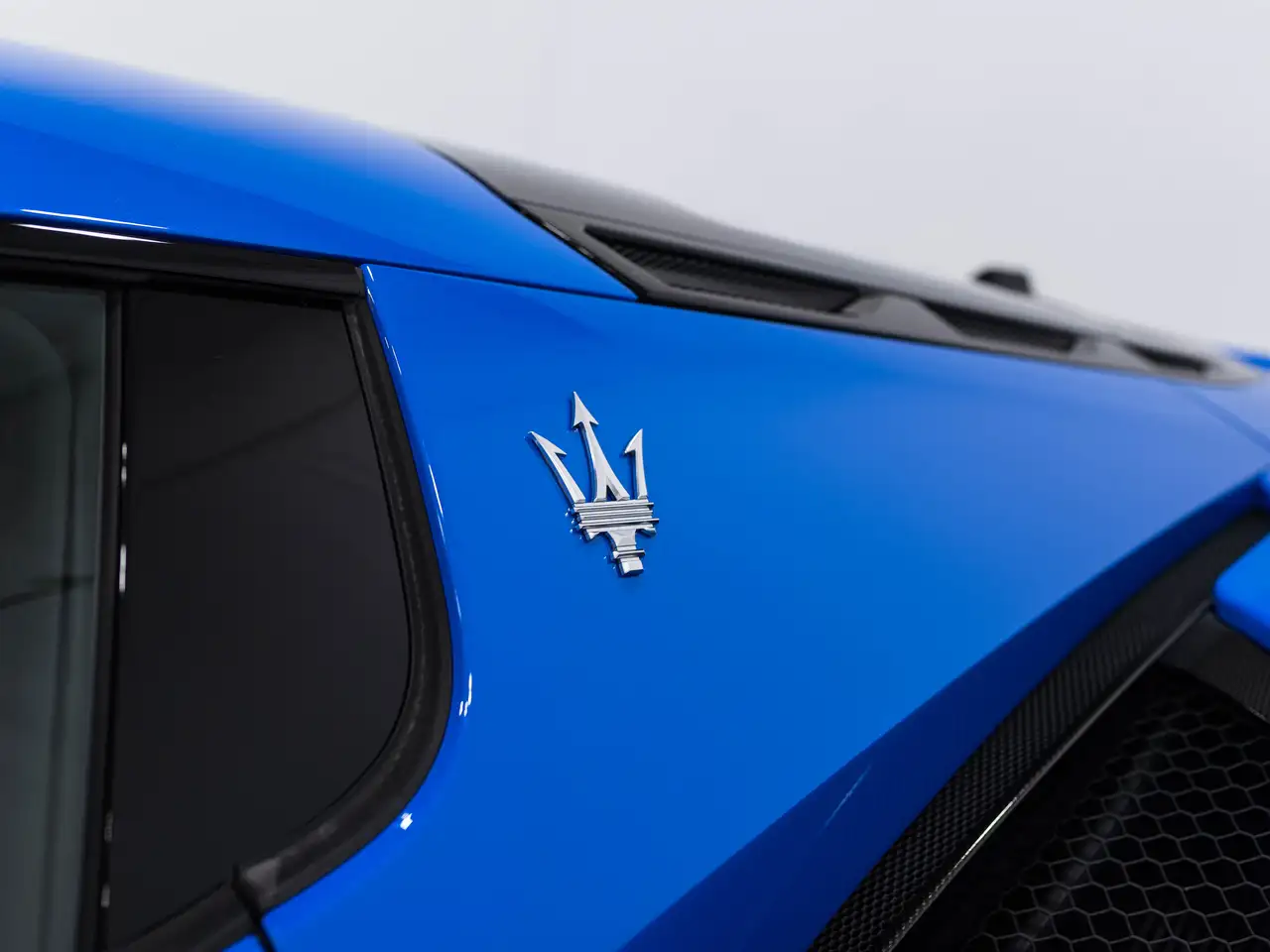 Maserati MC20 photo Maserati MC20