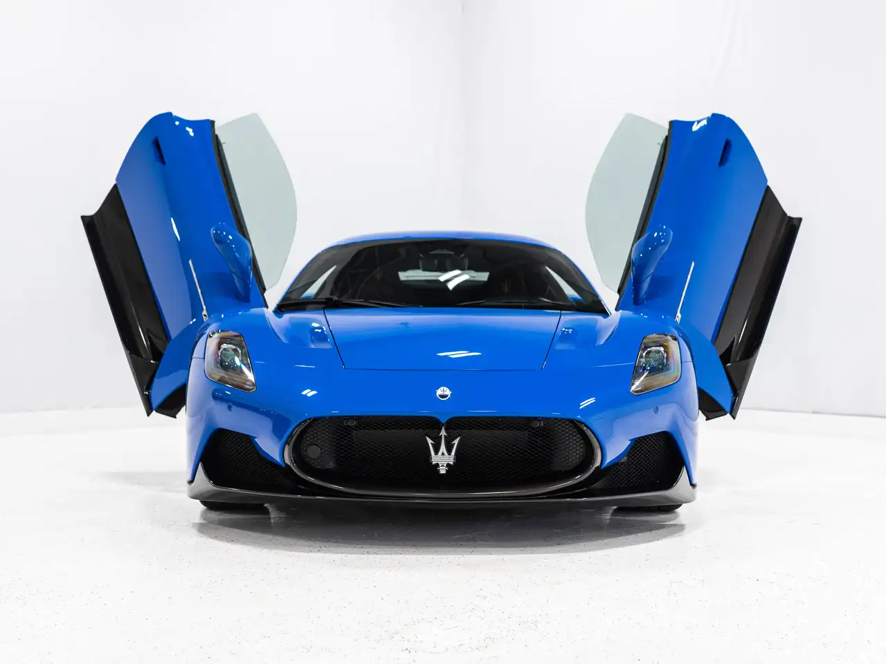 Maserati MC20 photo Maserati MC20