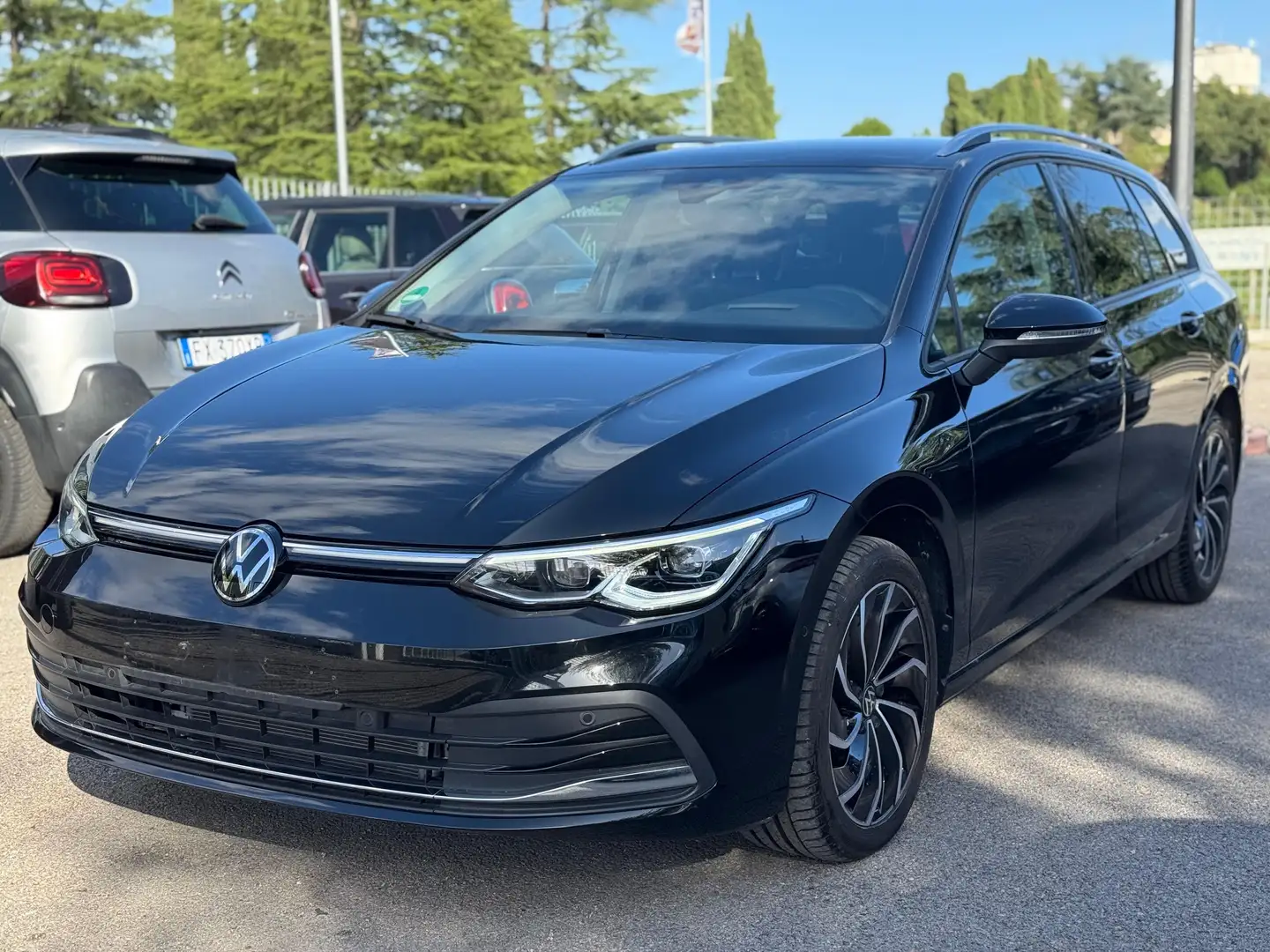 Volkswagen Golf Golf Variant 2.0 tdi Life 150cv dsg Pari al Nuovo Nero - 1