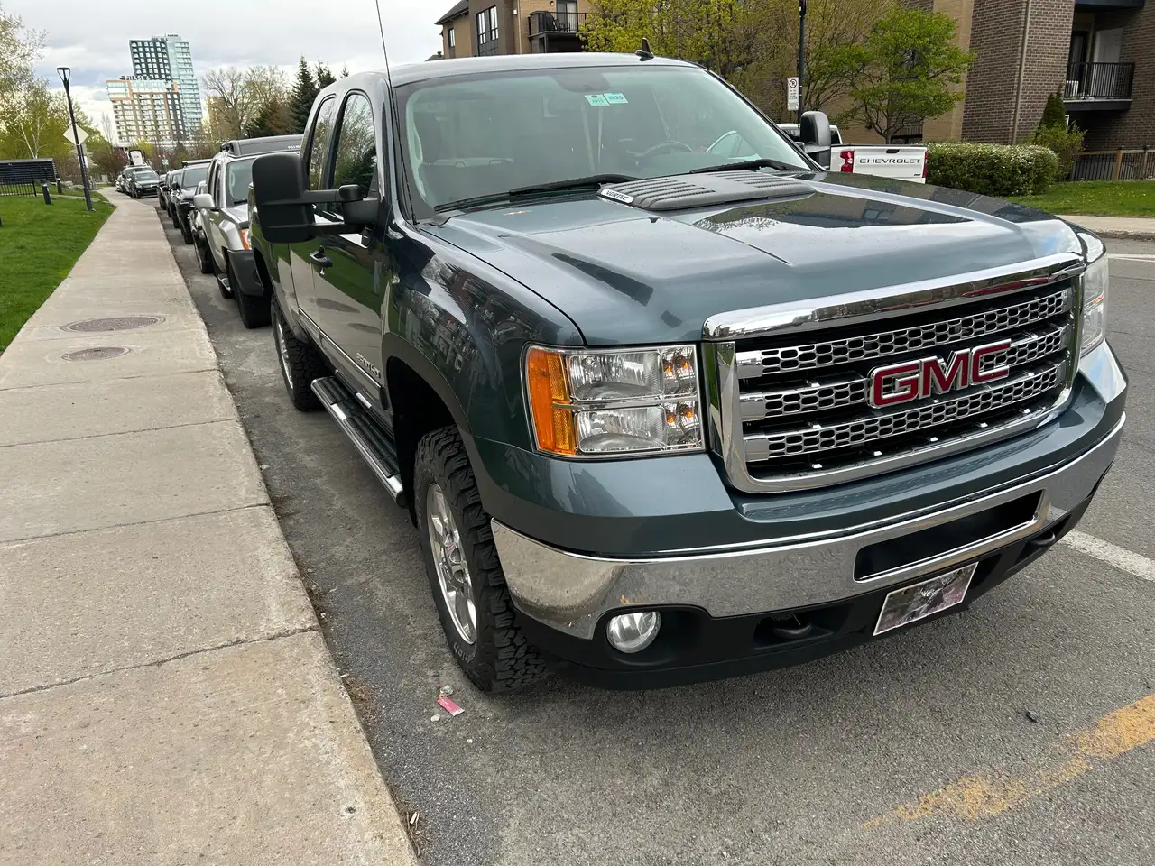 GMC Sierra 2500HD снимка GMC Sierra 2500HD