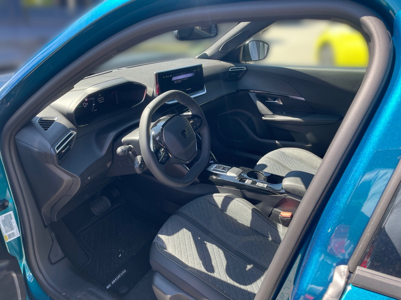 Peugeot e-2008 Allure 156 SHZ RÜCKFAHRKAMERA NAVI ACC — photo 8