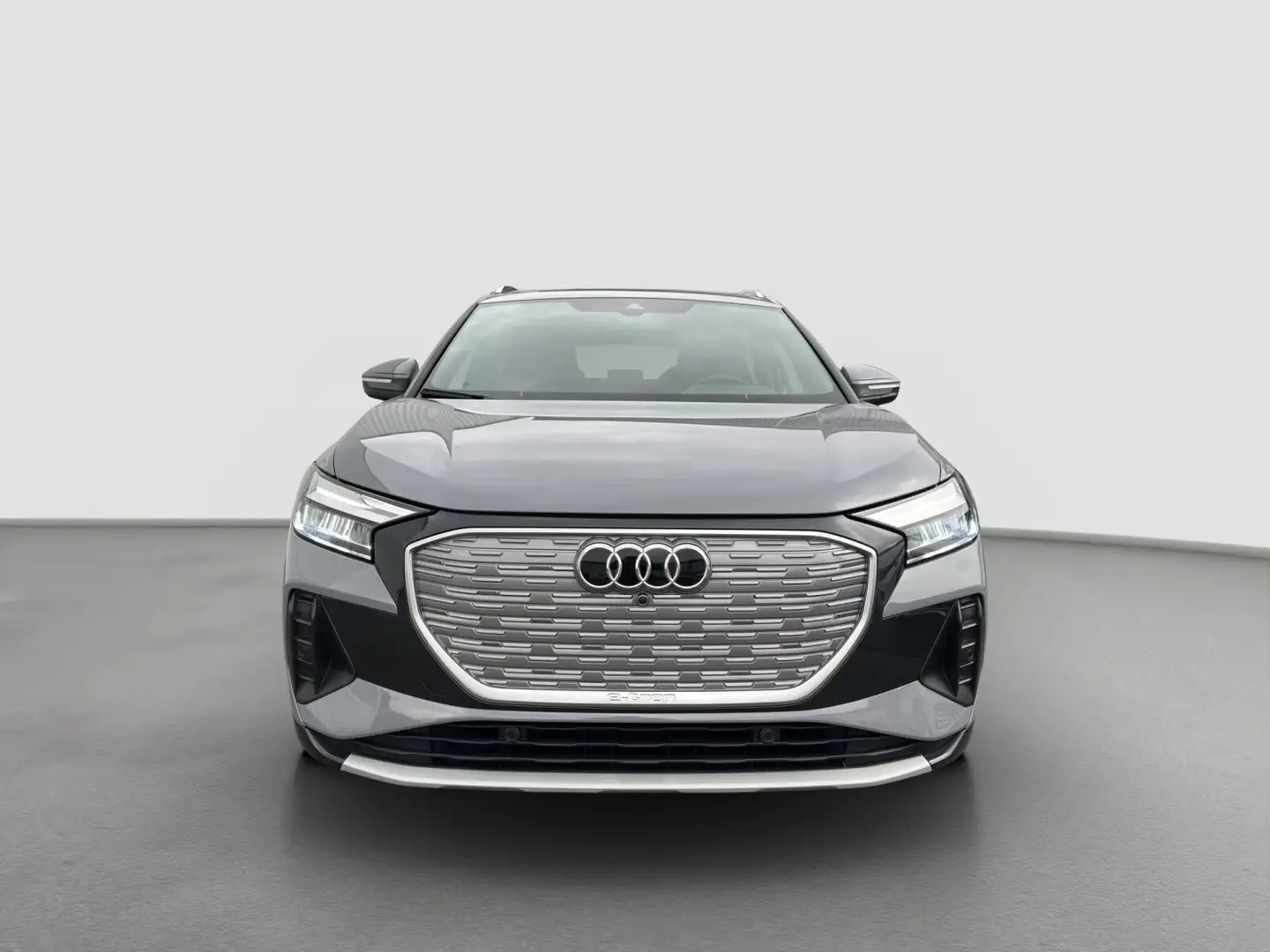 Audi Q4 e-tron Q4 40 e-tron basis LED+NAVI+ACC+SHR+RFK+ Grau - 2