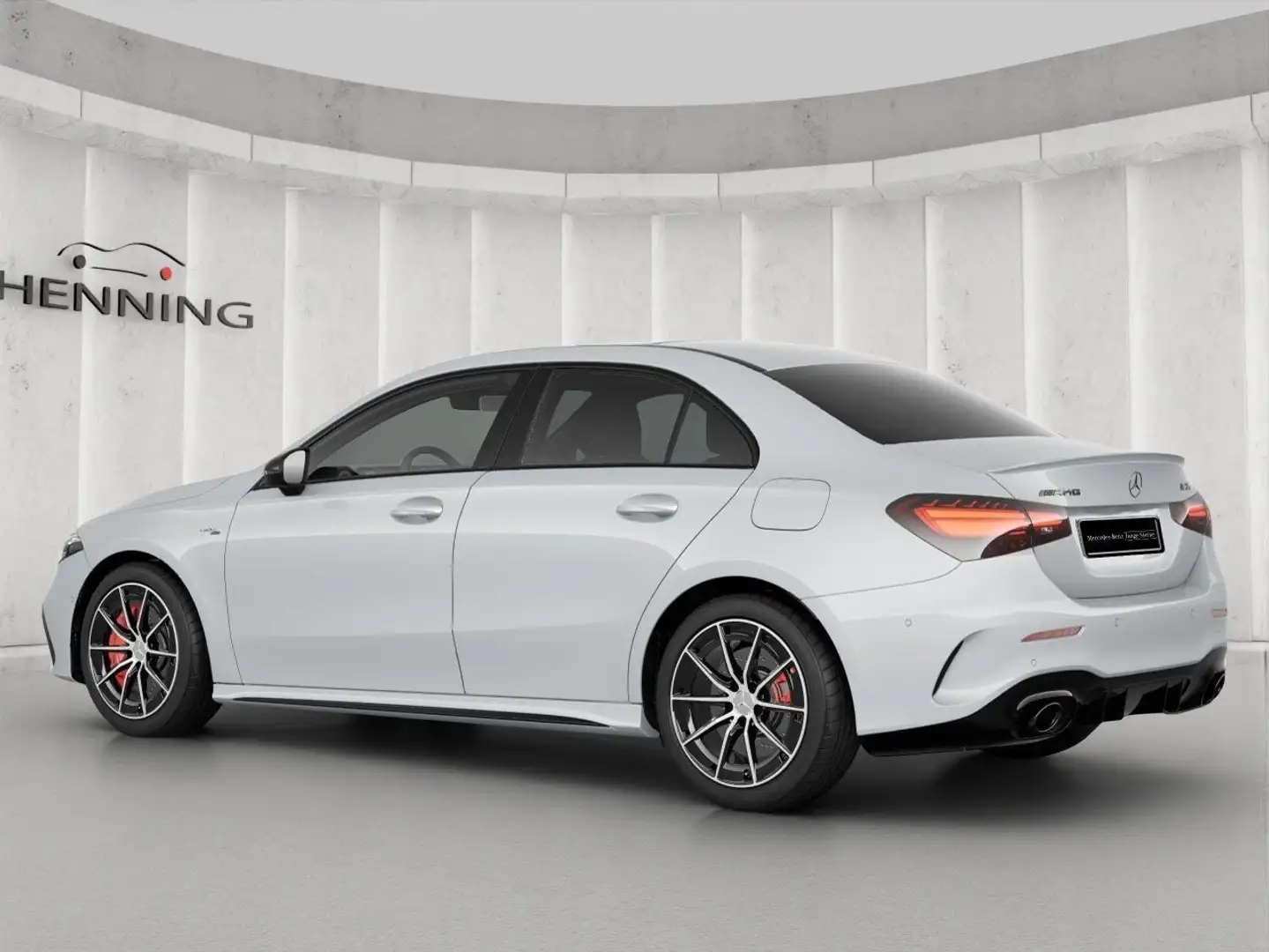 Mercedes-Benz A 35 AMG 4M Limo Night Pano Burm HUD Distro 360° Blanco - 2