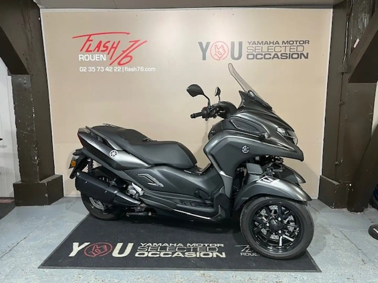 Yamaha TriCity Gri - 1