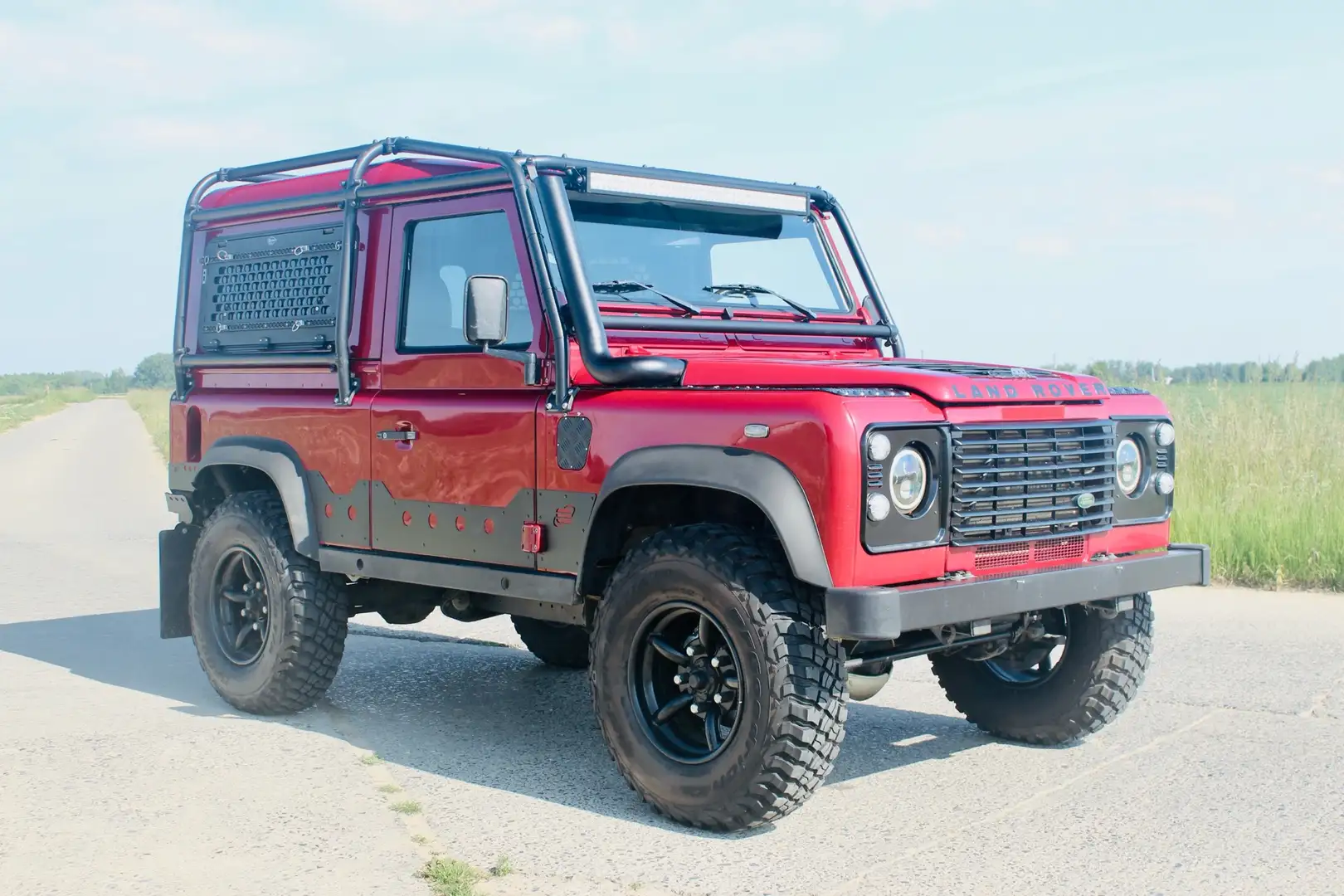 Land Rover Defender 90 Station Wagon E - 2
