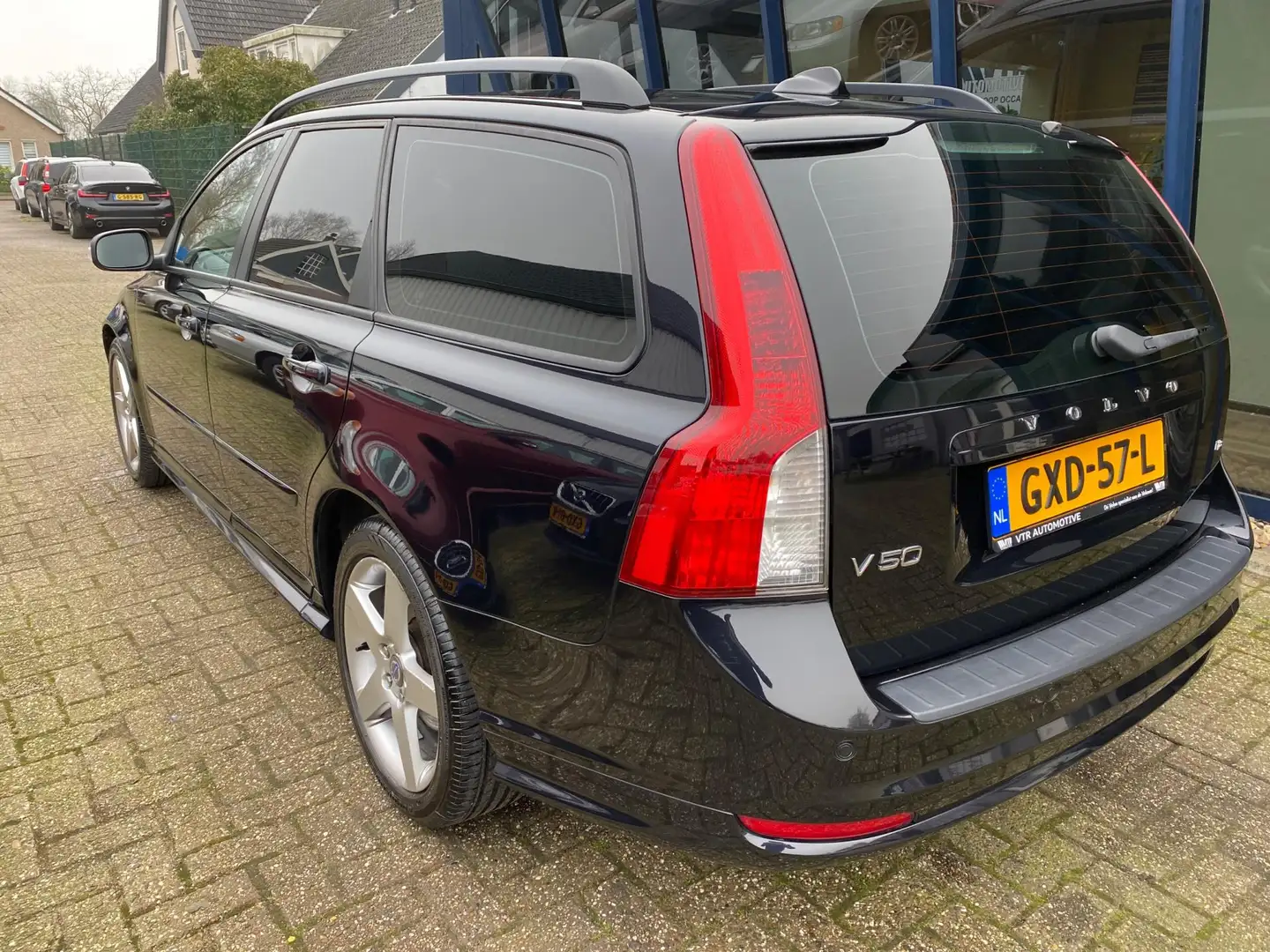 Volvo V50 1.8 R-Design LEER / PDC / 17'' VELGEN Negro - 2