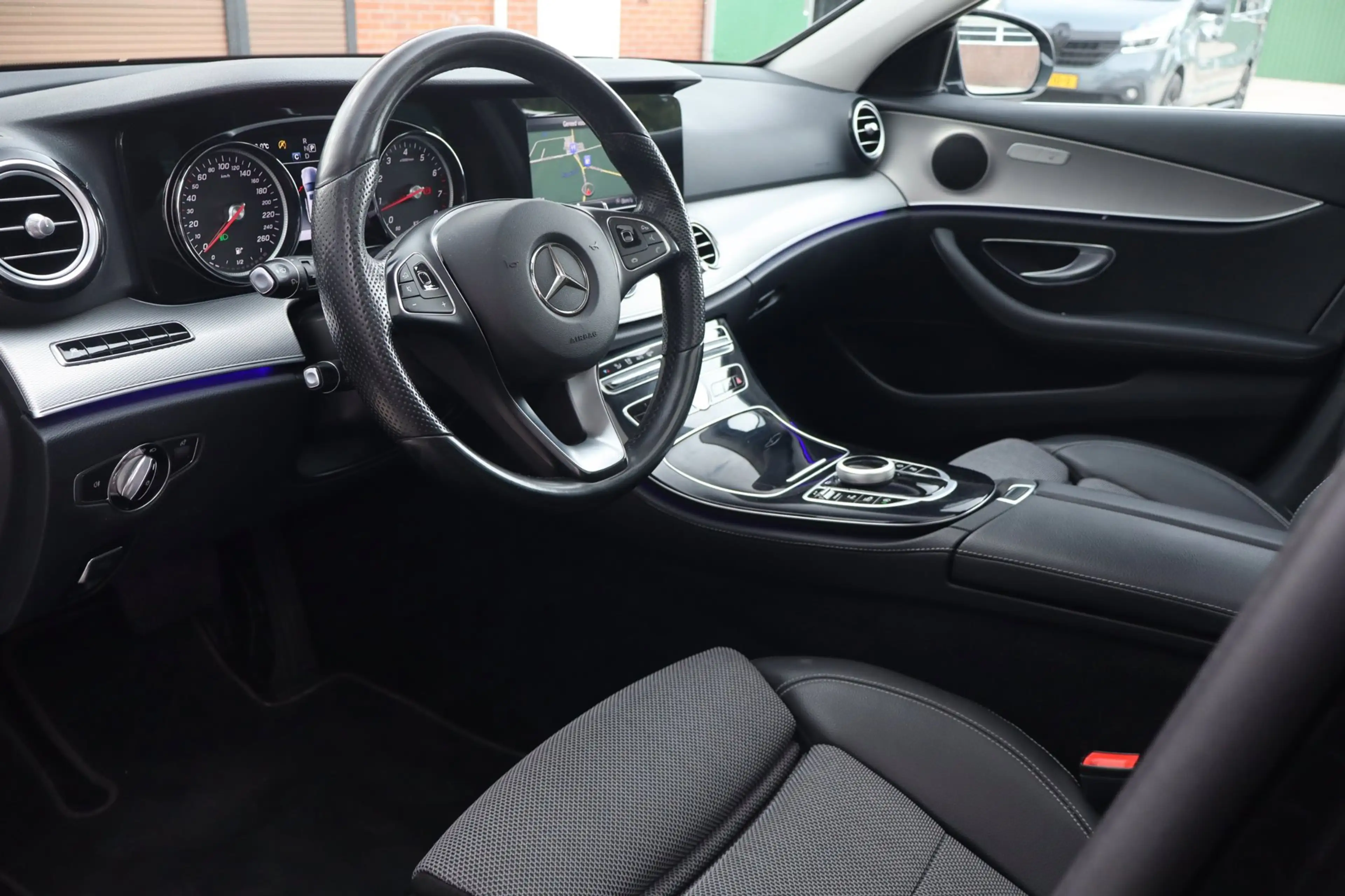 Mercedes-Benz E 250 Estate 211pk Prestige Plus - Panoramadak - Trekhaa — photo 10