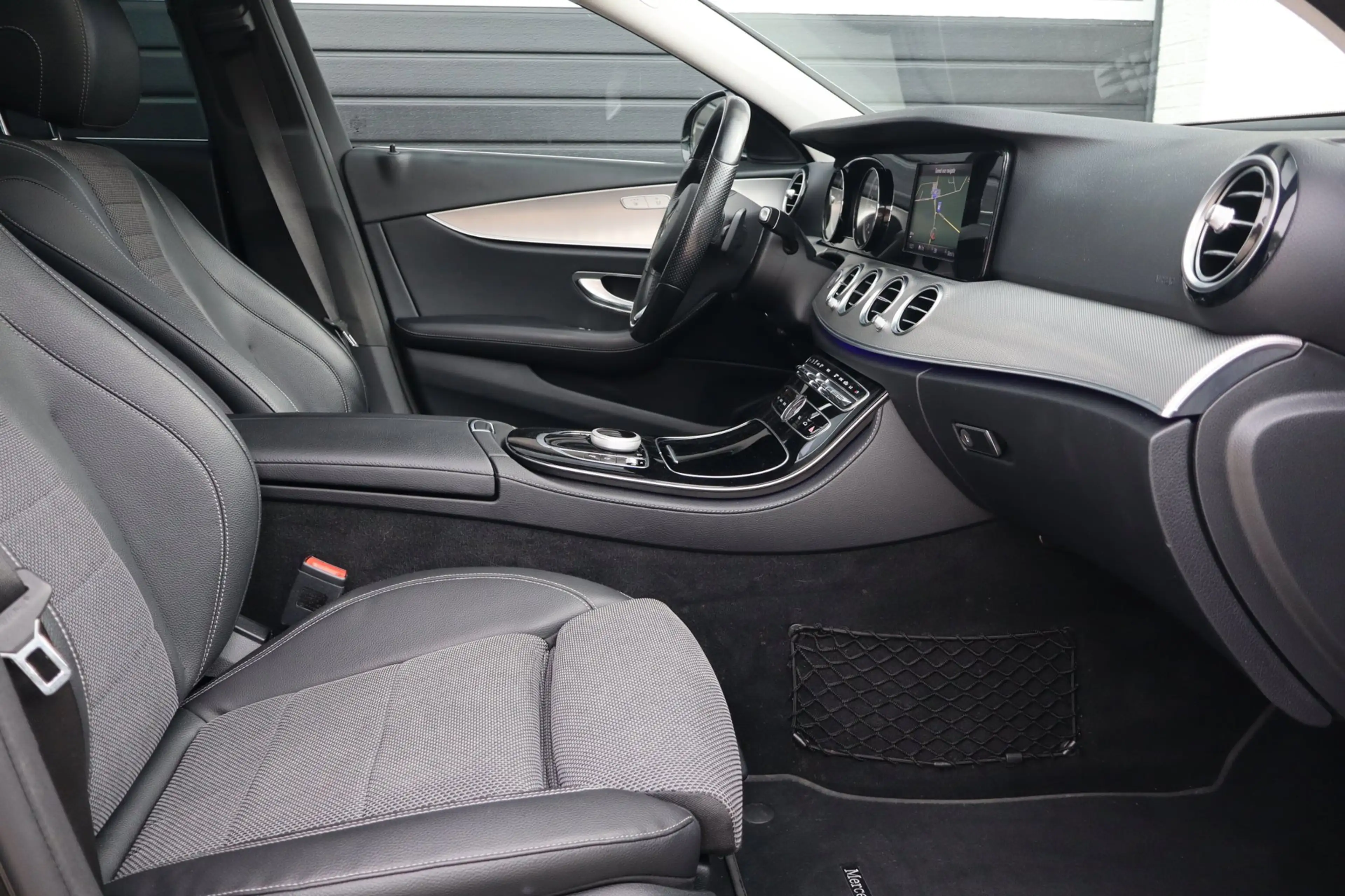 Mercedes-Benz E 250 Estate 211pk Prestige Plus - Panoramadak - Trekhaa — photo 11