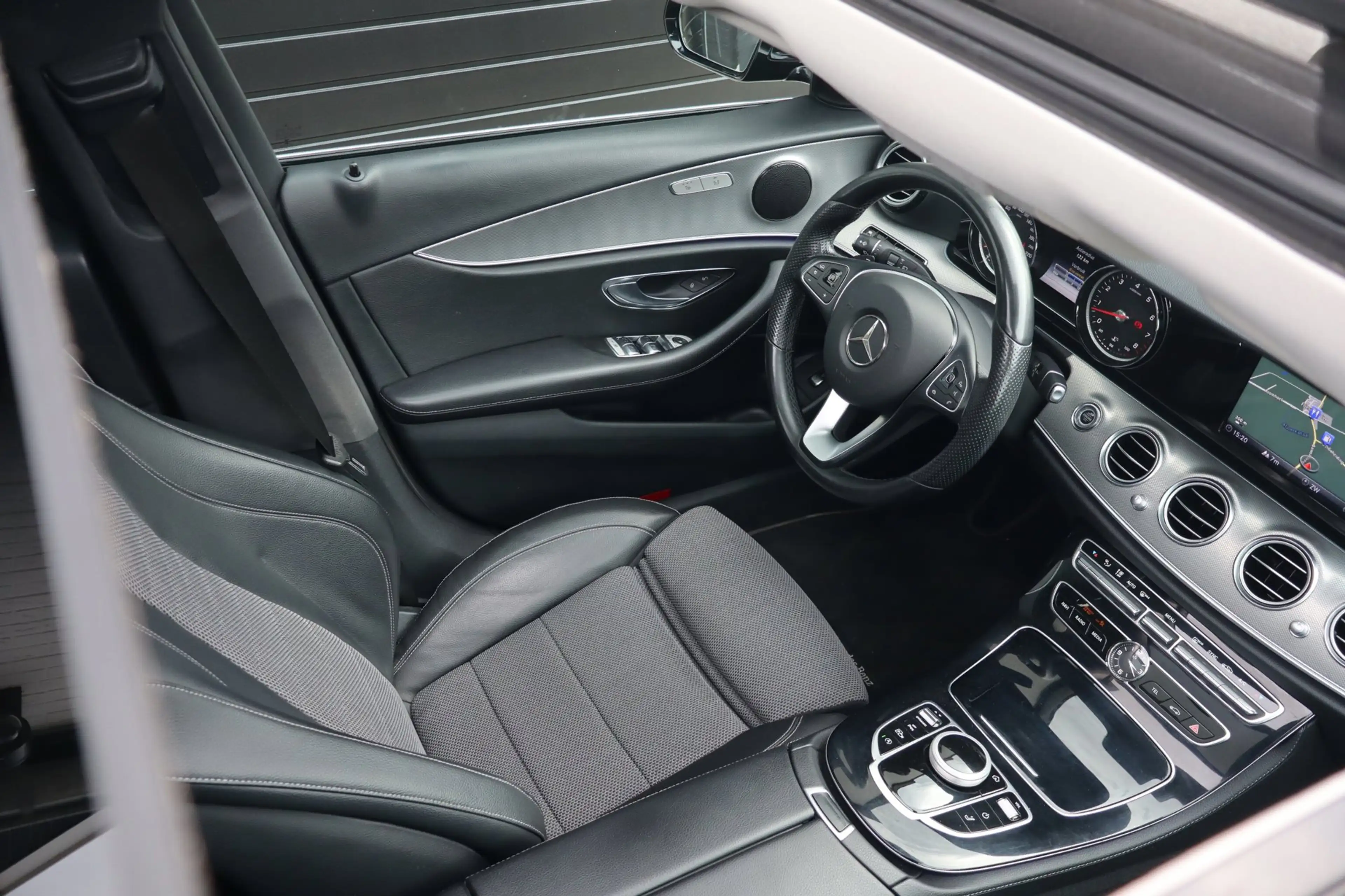 Mercedes-Benz E 250 Estate 211pk Prestige Plus - Panoramadak - Trekhaa — photo 8