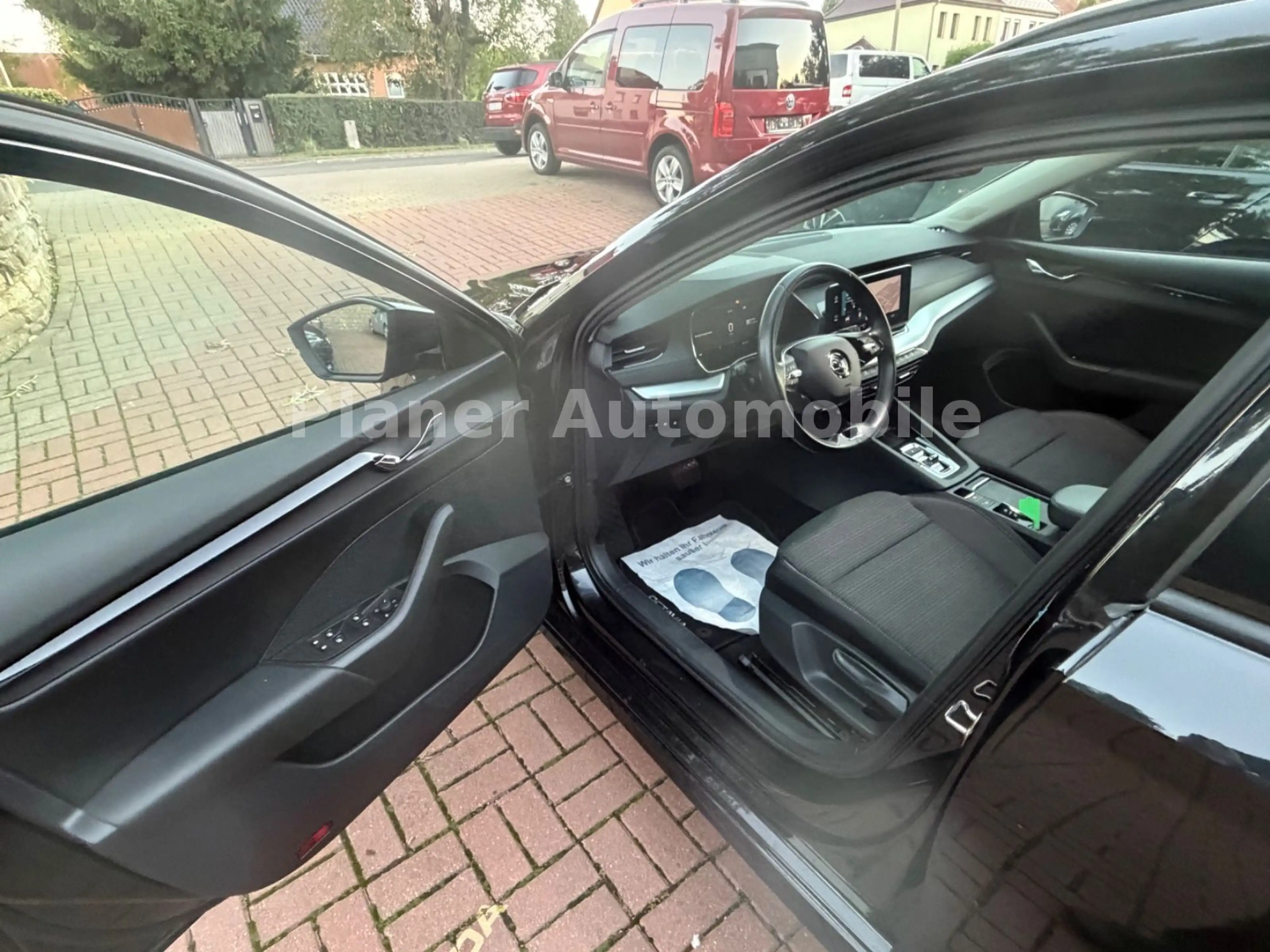 Skoda Octavia Combi 1. Hand DSG LED  Service neu — photo 7