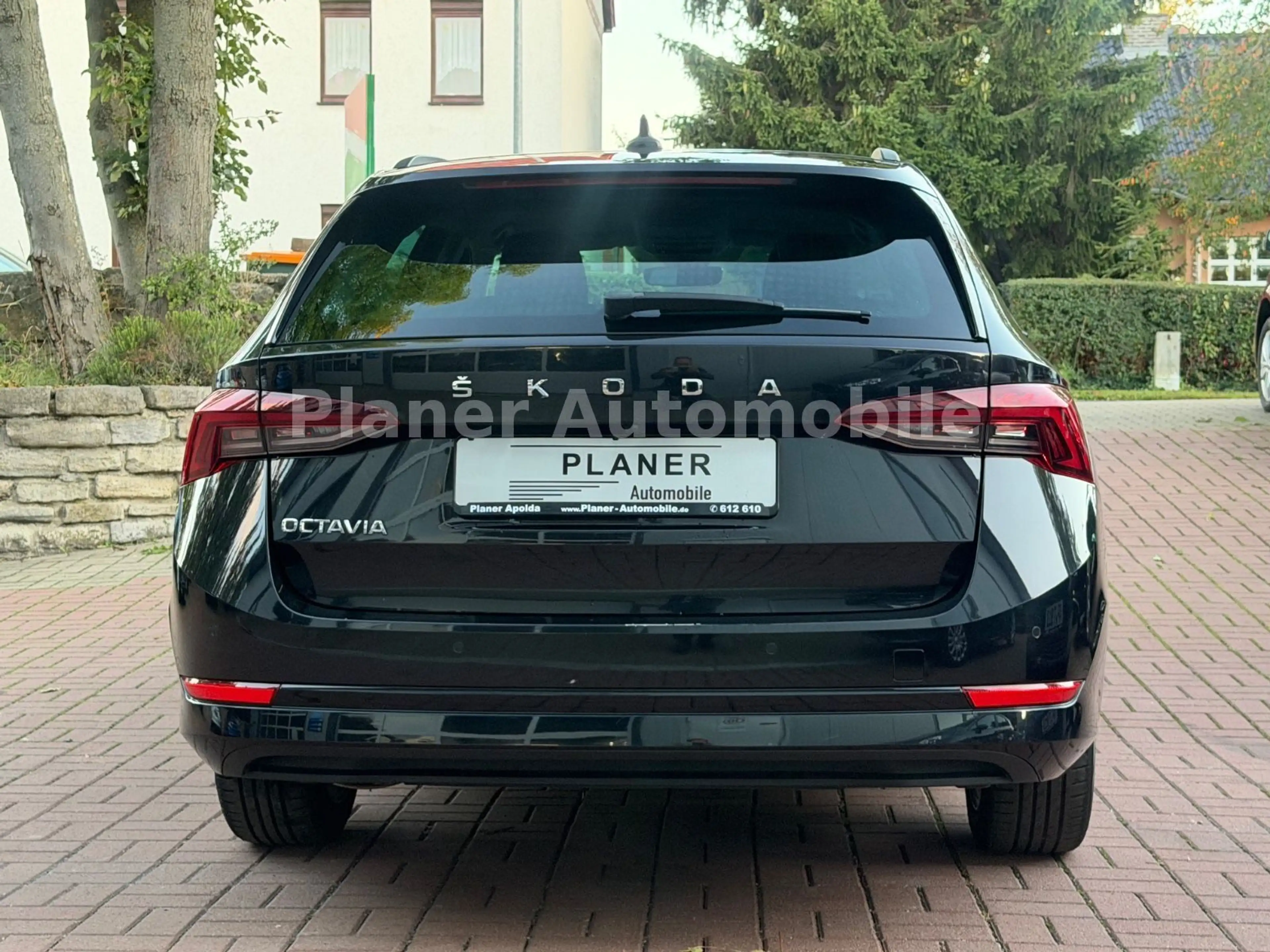Skoda Octavia Combi 1. Hand DSG LED  Service neu — photo 5