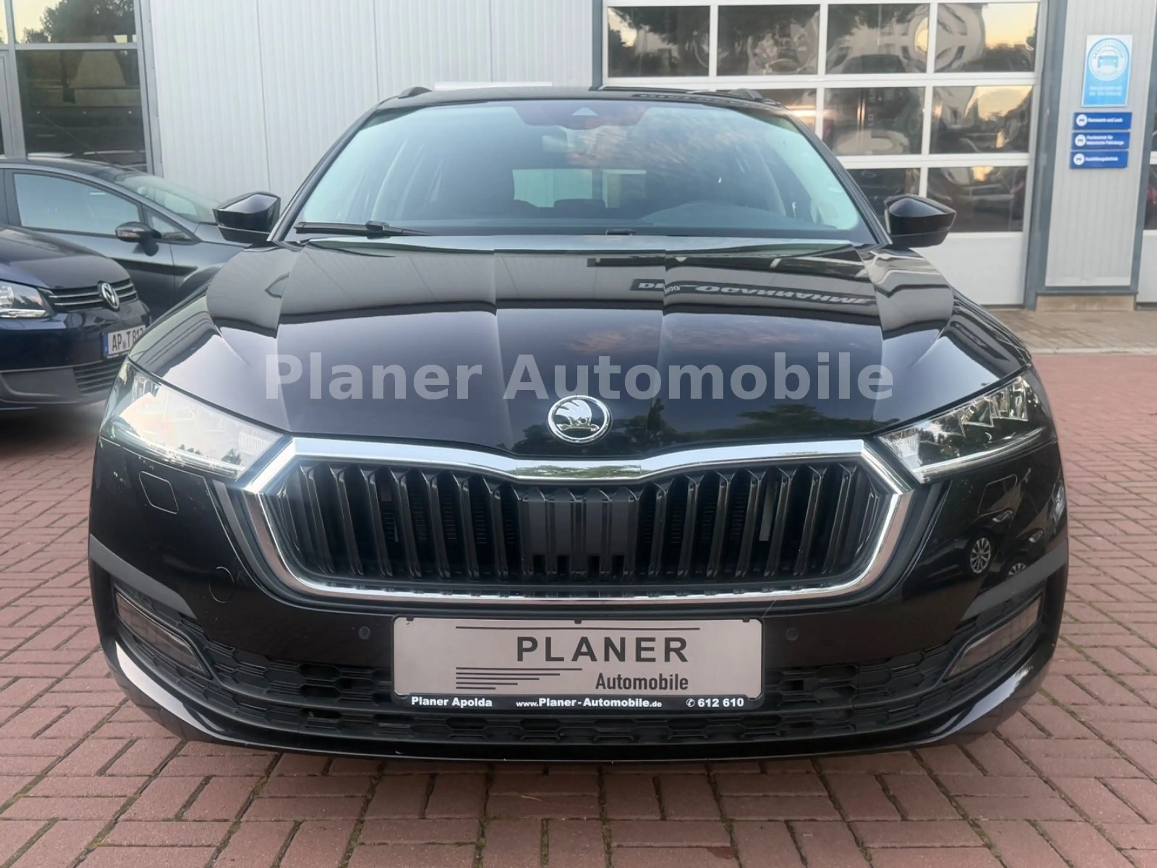 Skoda Octavia Combi 1. Hand DSG LED  Service neu — photo 2