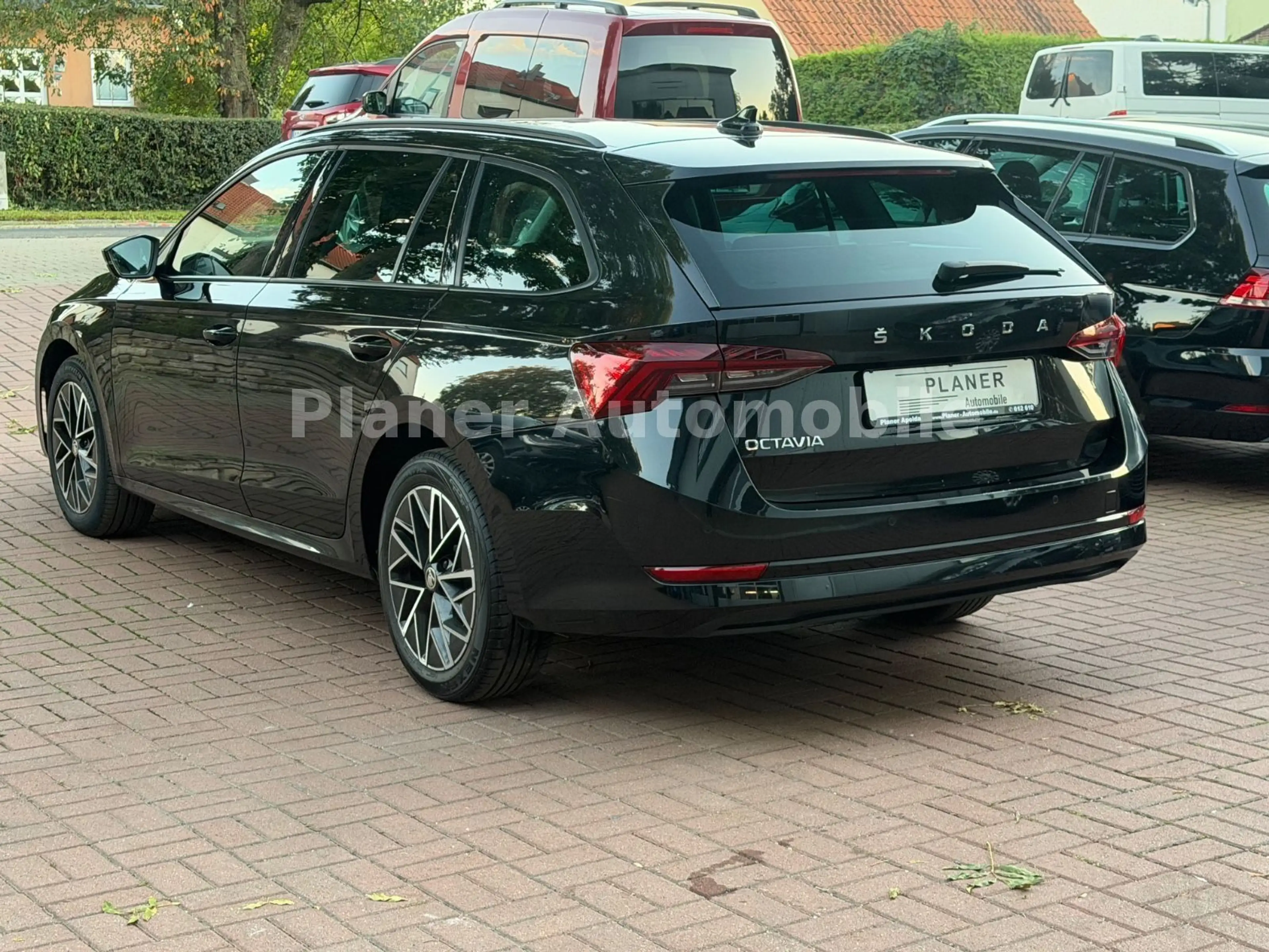 Skoda Octavia Combi 1. Hand DSG LED  Service neu — photo 4