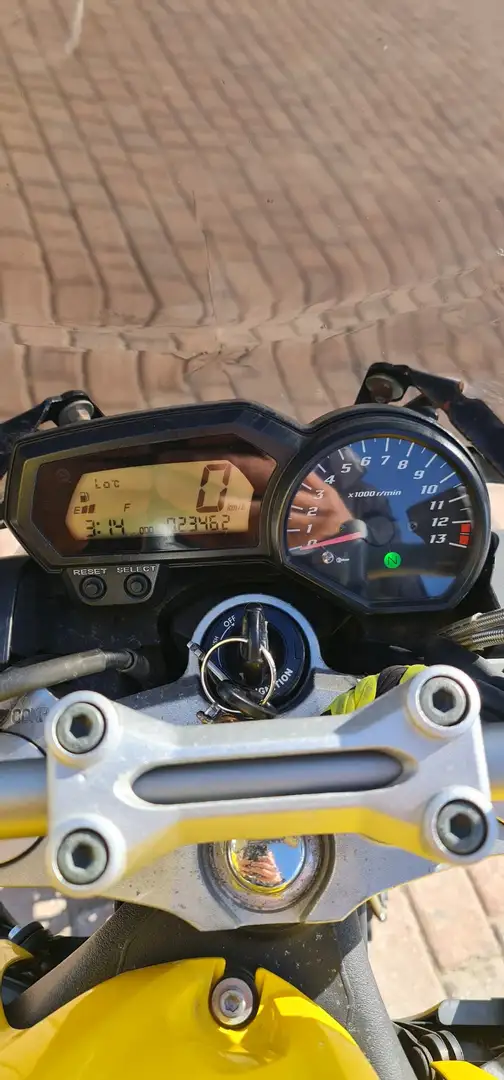 Yamaha FZ 1 sport Jaune - 1