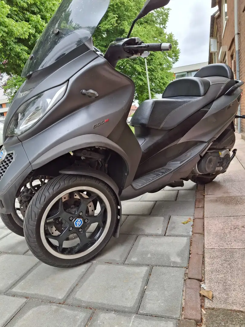 Piaggio MP3 500 Schwarz - 1