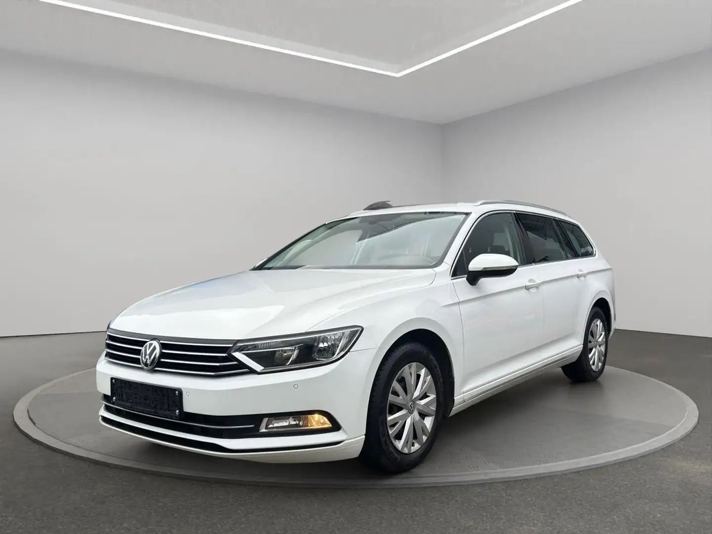 Volkswagen Passat Variant Navi/Massage/SHZ/PDC/Bluetooth Blanc - 1