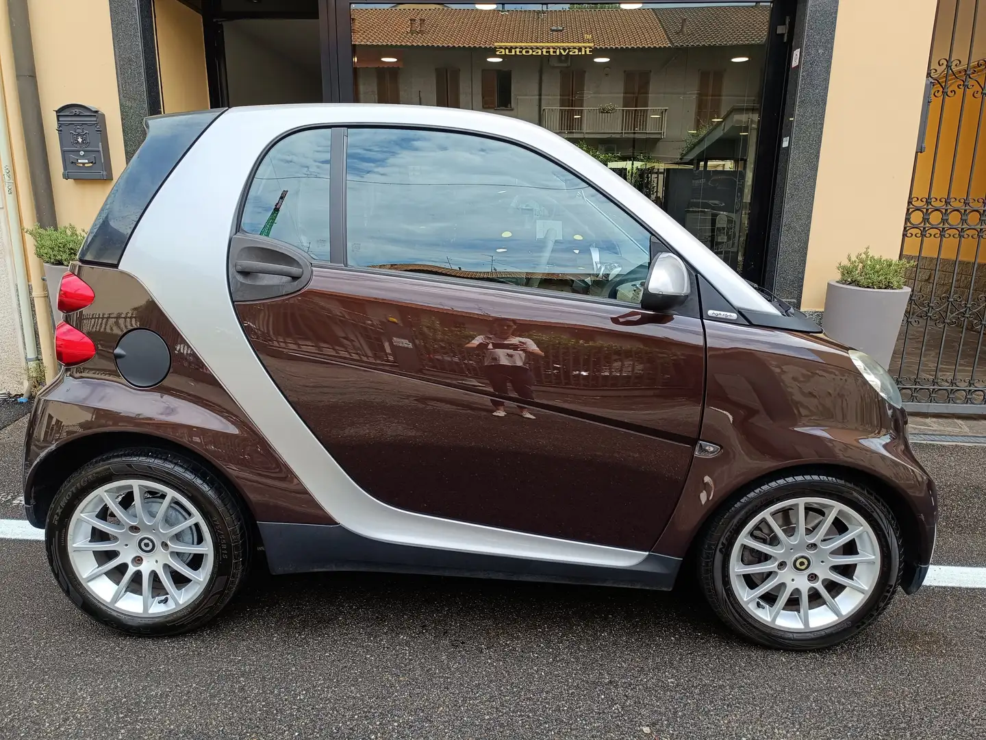 smart forTwo 1.0 mhd Edtion HighStyle 71cv taglian Mercedes Marrone - 2