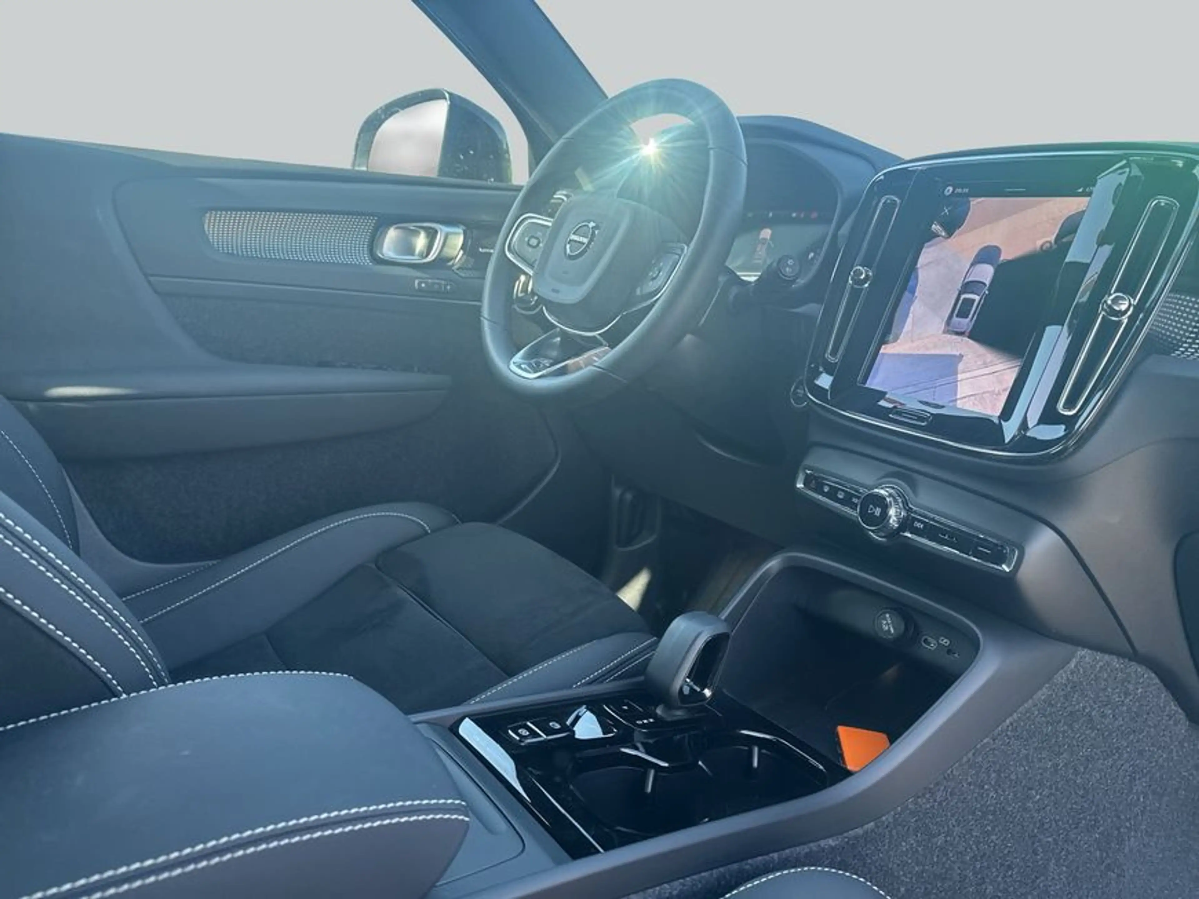 Volvo XC40 XC40 B3 B DKG Plus Black Edition — photo 15